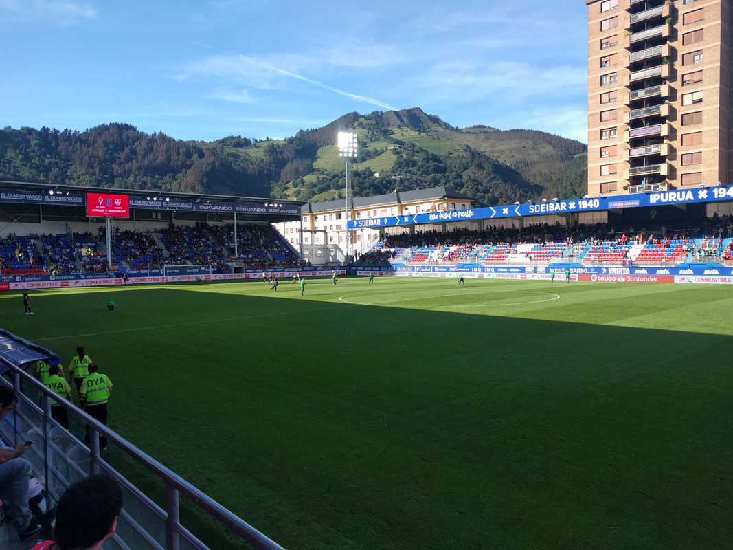 Sân vận động Estadio Ipurúa – Mái nhà của SD Eibar