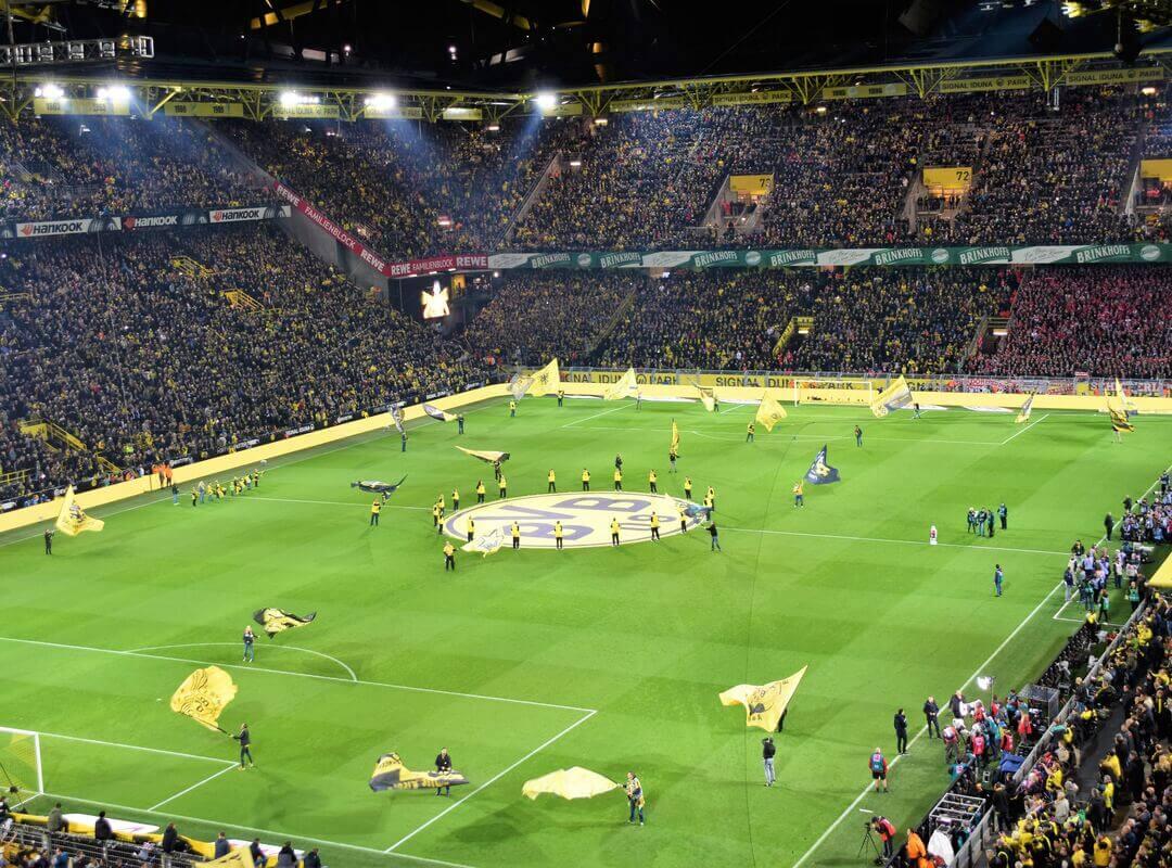 Signal Iduna Park - Stadiums | Paris Saint-Germain