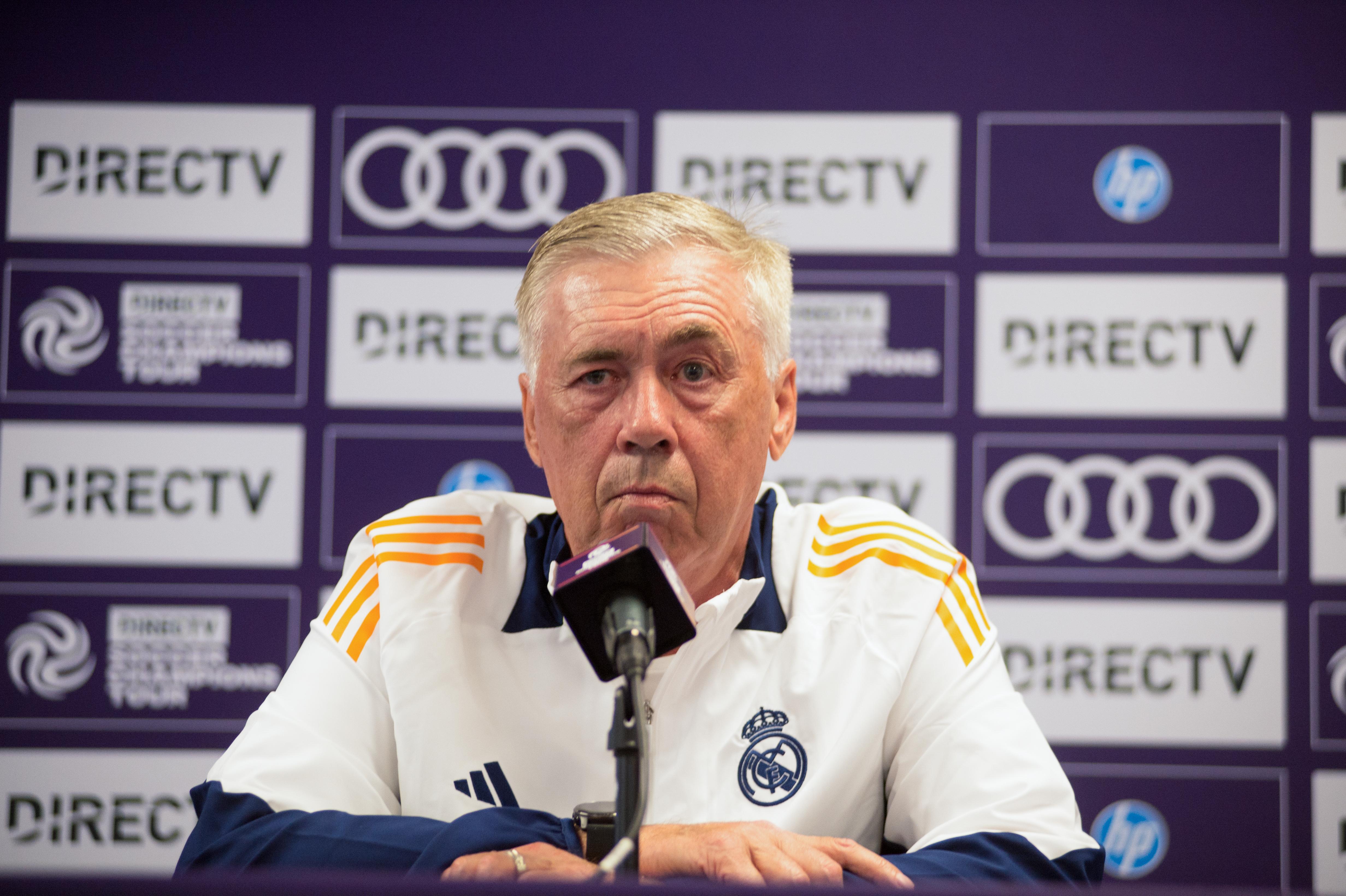 HLV Carlo Ancelotti của Real Madrid trả lời phỏng vấn báo chí vào tháng 7 năm 2024