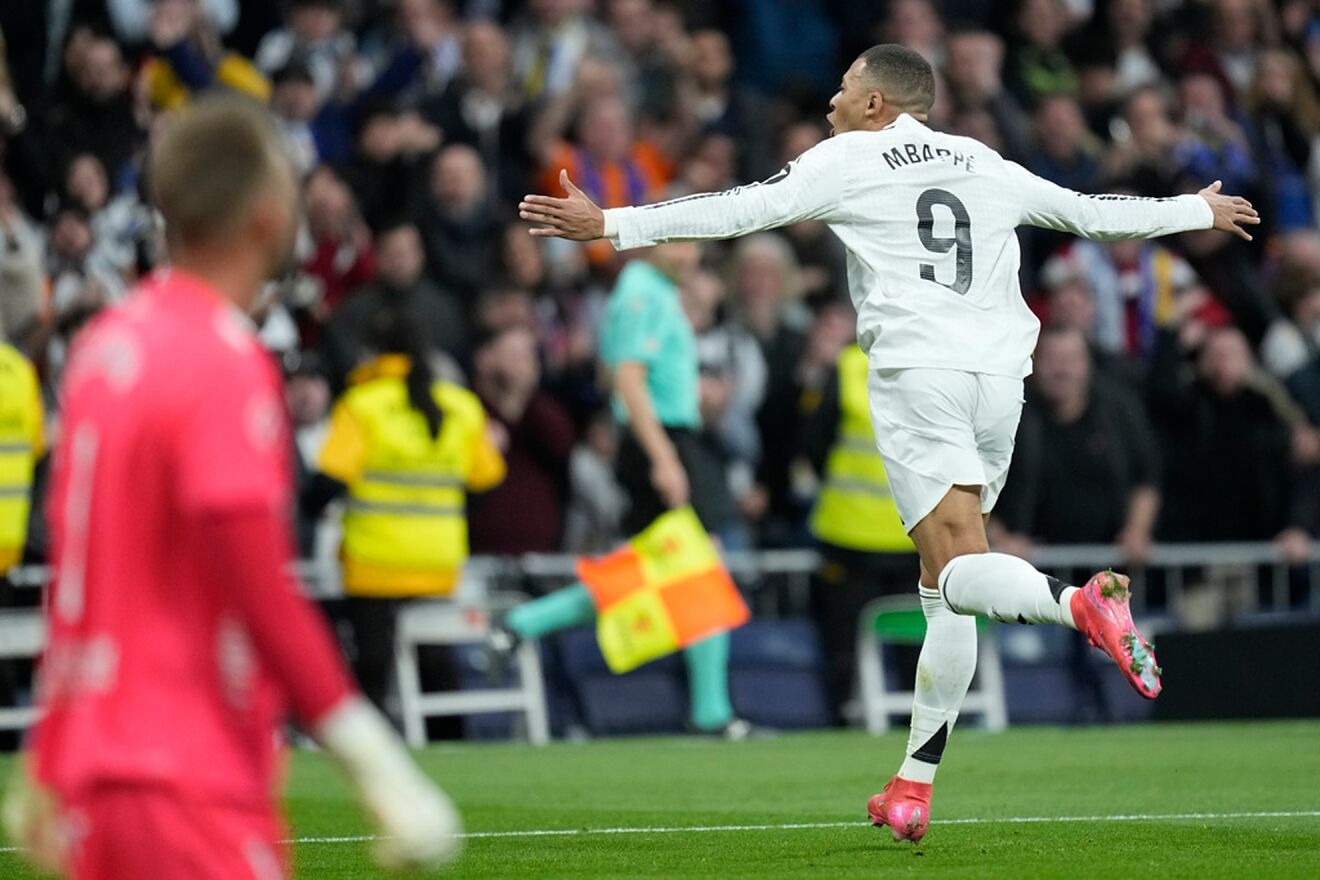 Mbappé Lập Cú Đúp, Real Madrid Đè Bẹp Las Palmas 4-1 Lên Ngôi Đầu Bảng La Liga