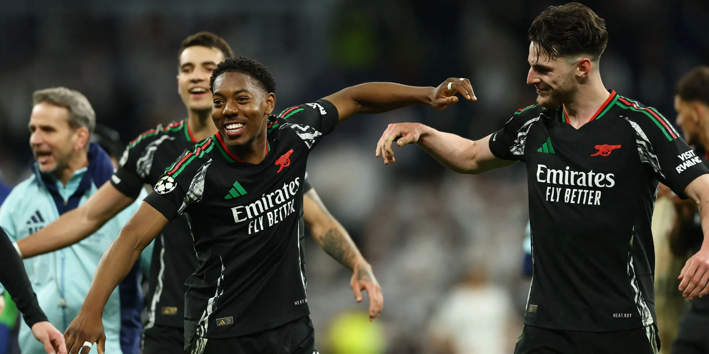 Lewis Skelly và Declan Rice ăn mừng - minh chứng cho sự lạc quan tại Arsenal.