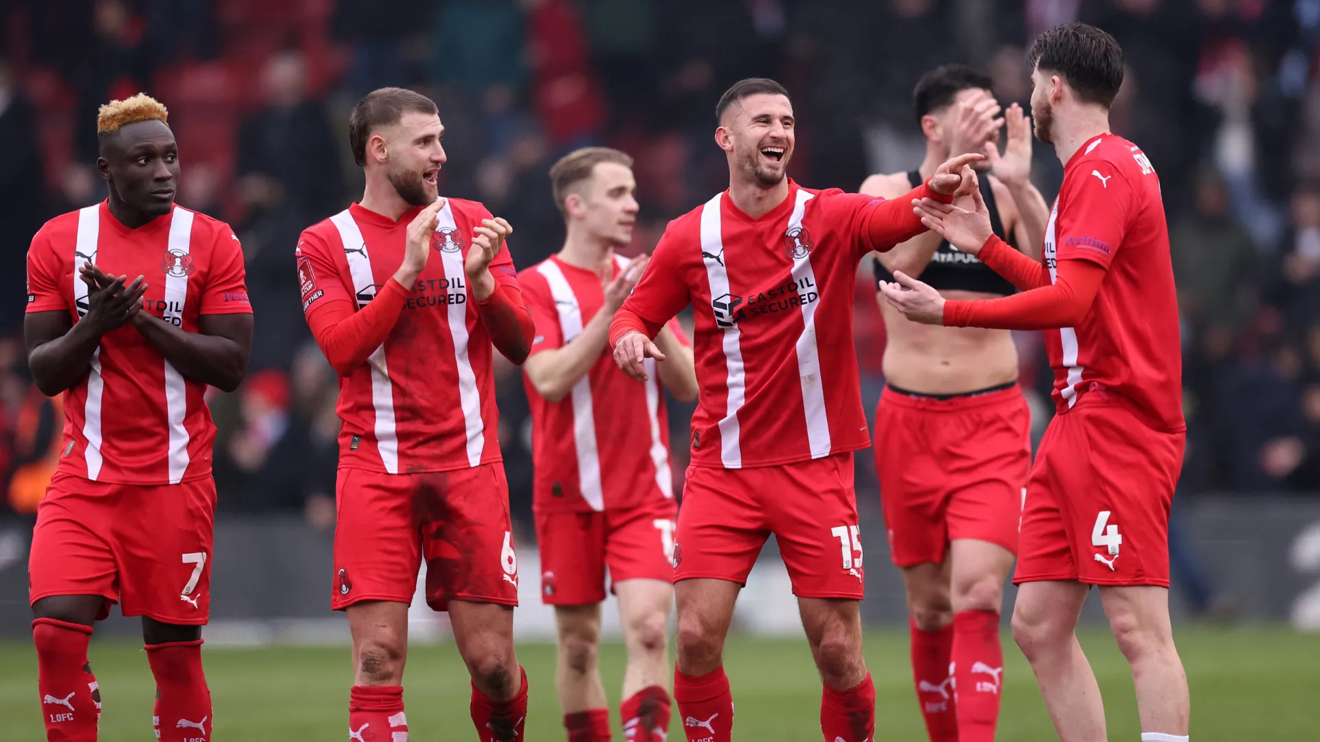 Cầu thủ Leyton Orient trong trận đấu tại League One