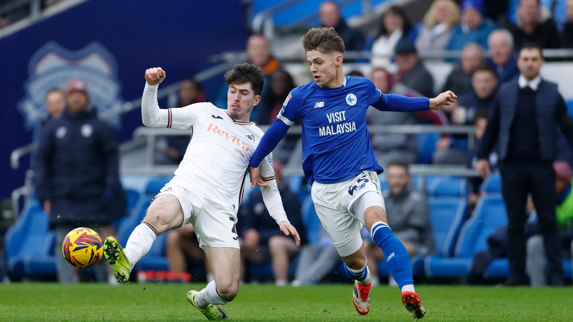 Cầu thủ trẻ Cian Ashford của Cardiff City