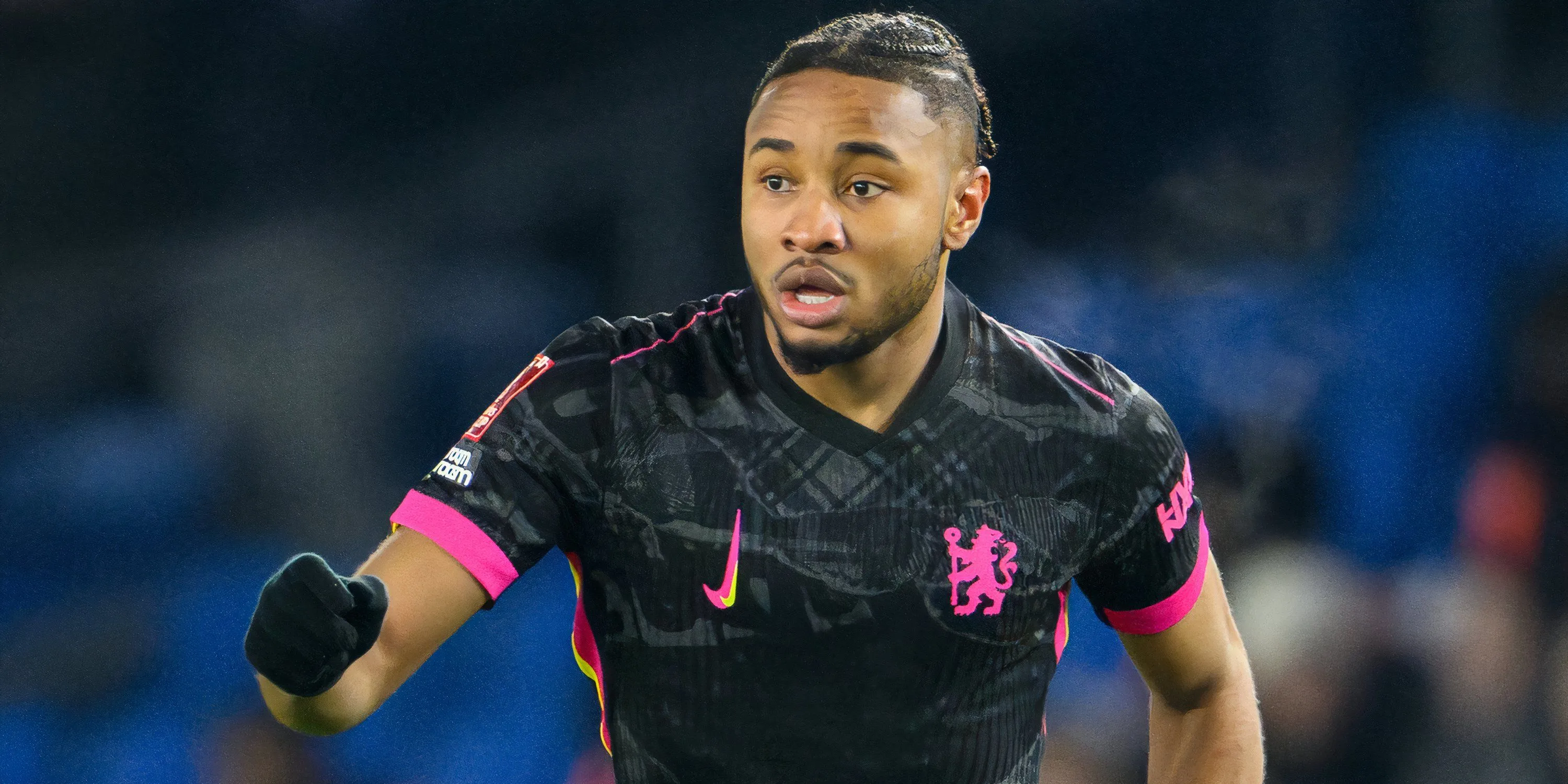 Christopher Nkunku thi đấu trong màu áo Chelsea
