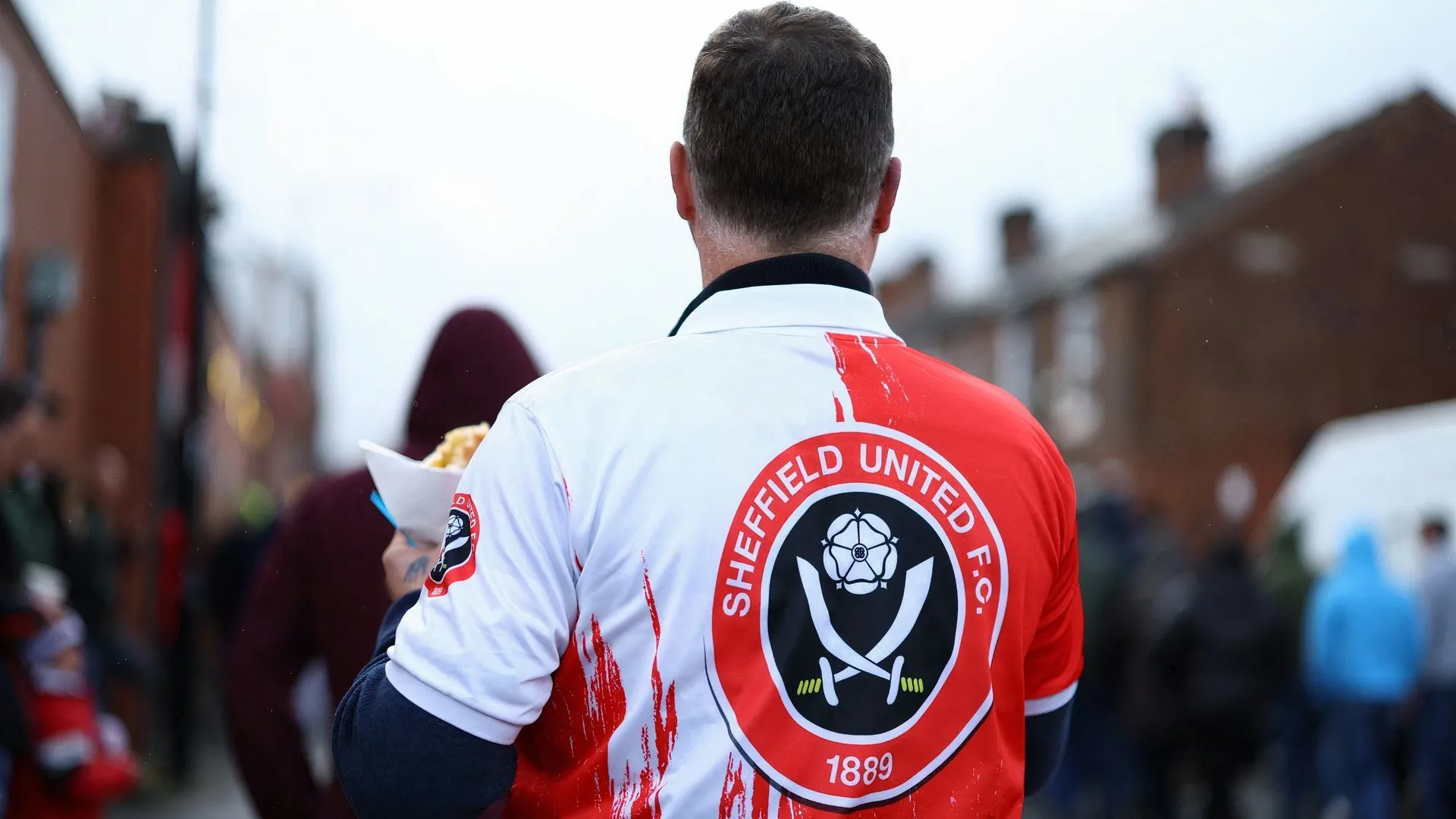 Cổ động viên Sheffield United theo dõi đội nhà thi đấu tại Championship