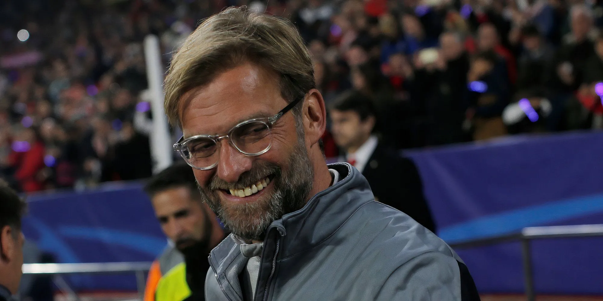 HLV Jurgen Klopp ăn mừng đầy cảm xúc trên sân Sanchez Pizjuan