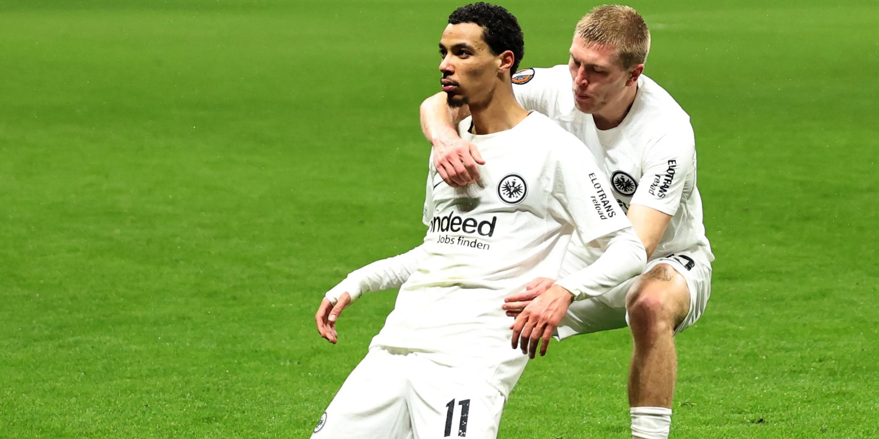 Hugo Ekitike ăn mừng bàn thắng cho Eintracht Frankfurt