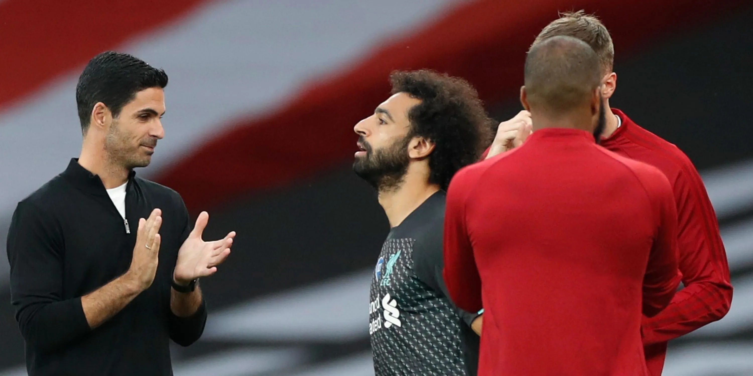 Mohamed Salah và Mikel Arteta trong một khoảnh khắc trên sân cỏ Ngoại hạng Anh