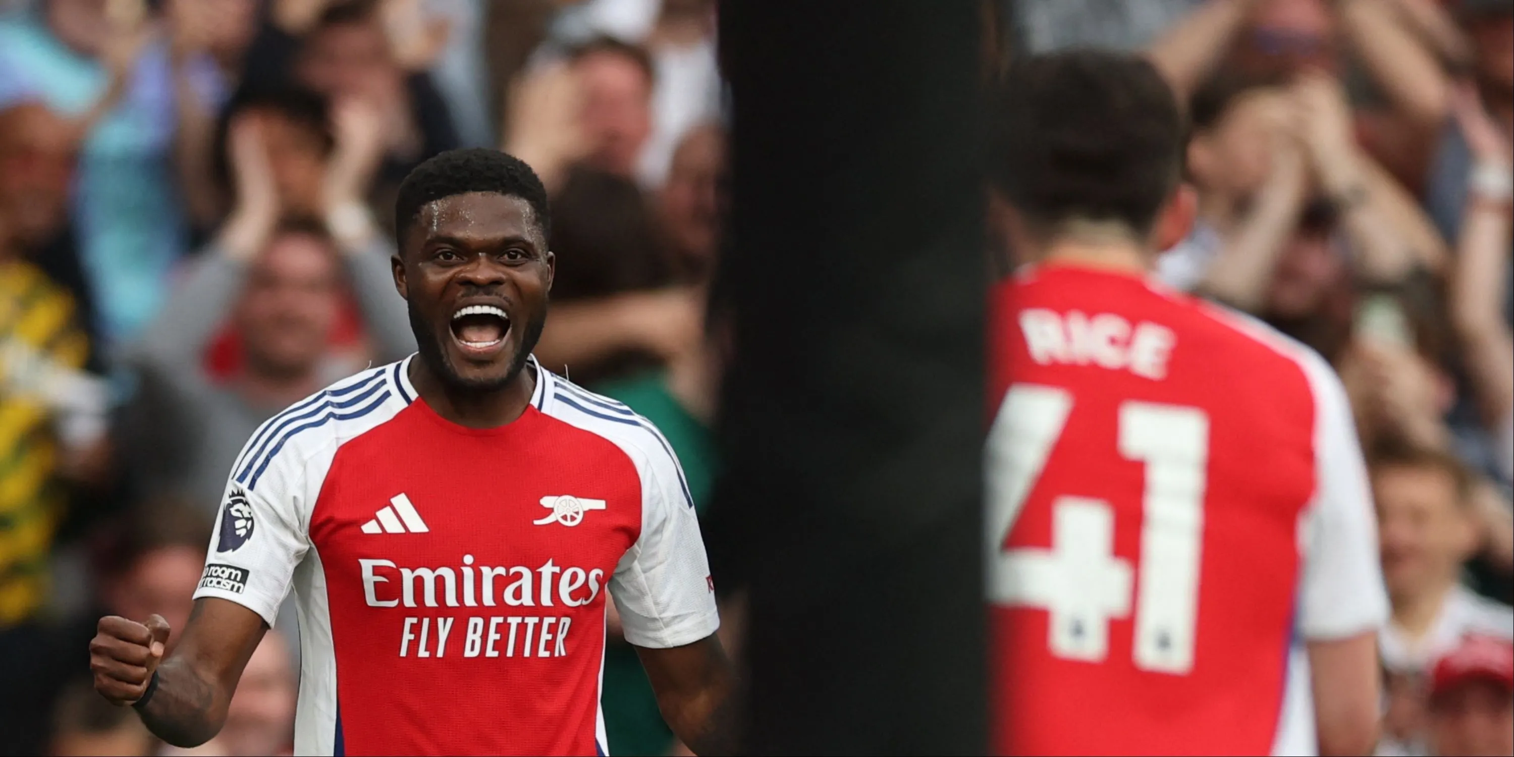 Thomas Partey và Declan Rice trong màu áo Arsenal, Partey đối mặt tương lai bất định.
