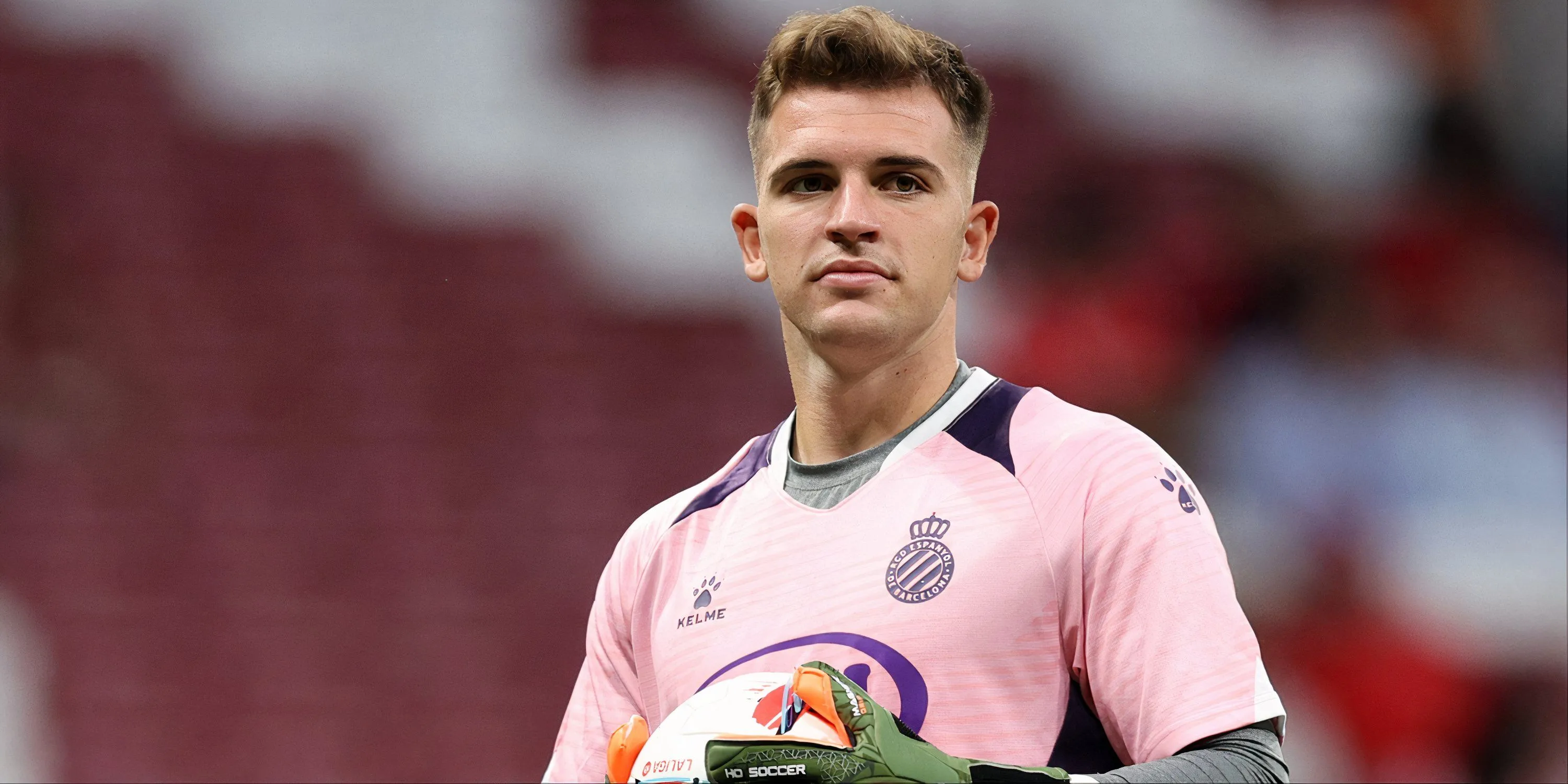 Thủ môn trẻ Joan García, mục tiêu chuyển nhượng của Aston Villa