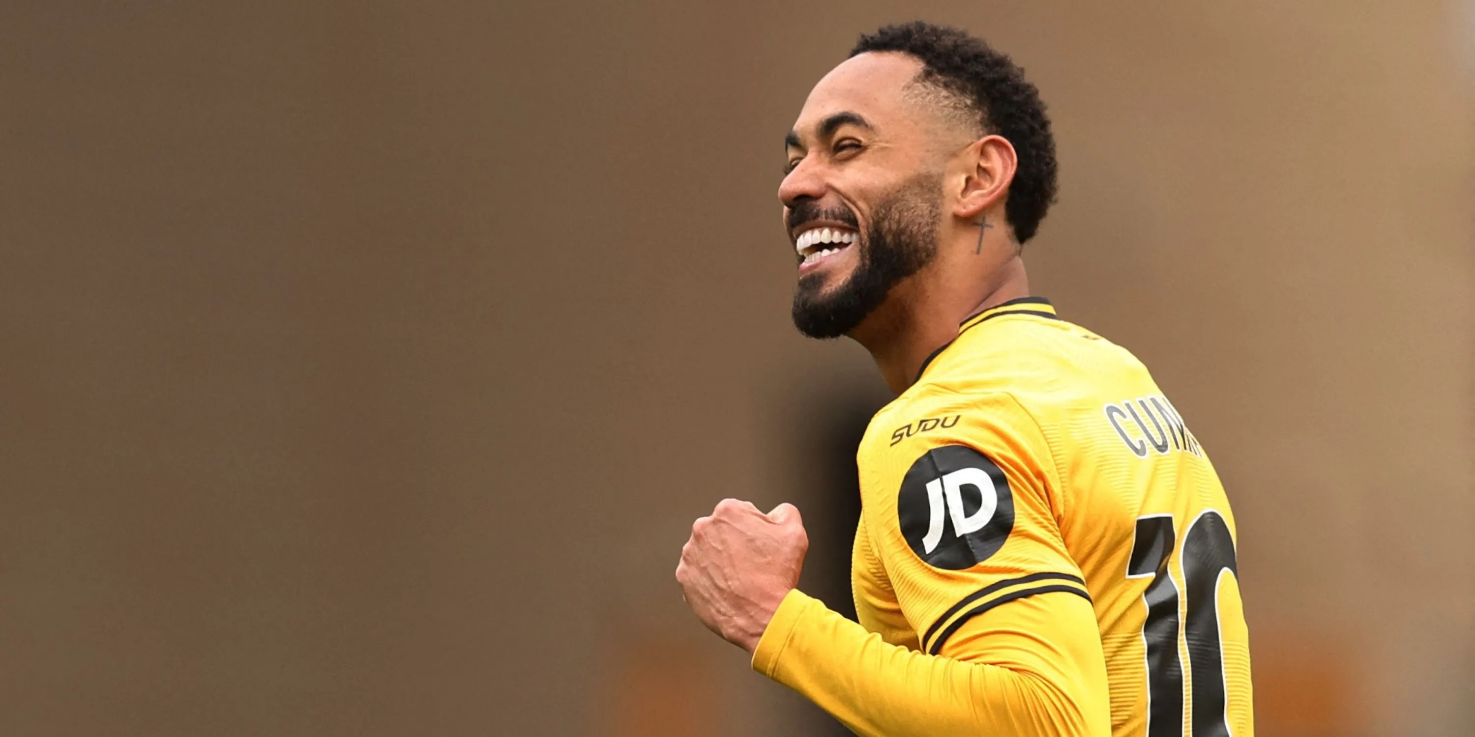 Tiền đạo Matheus Cunha của Wolverhampton Wanderers ăn mừng bàn thắng quan trọng cho đội nhà