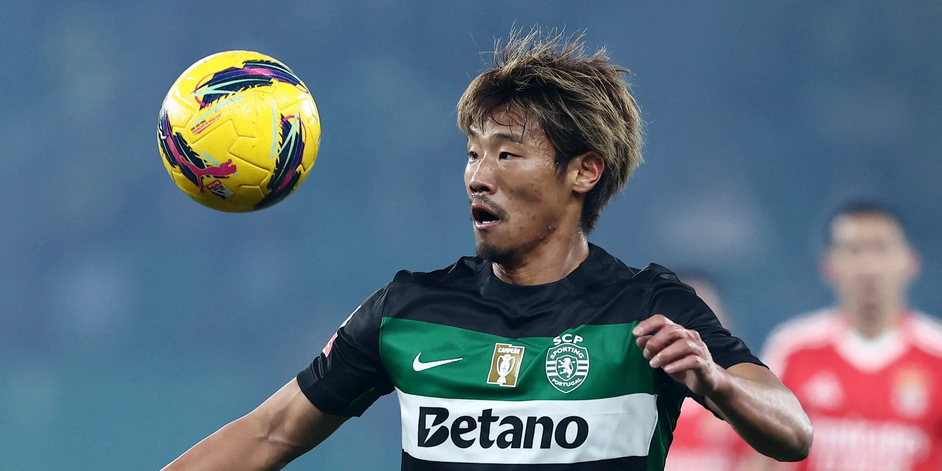 Tiền vệ Hidemasa Morita của Sporting trong một trận đấu