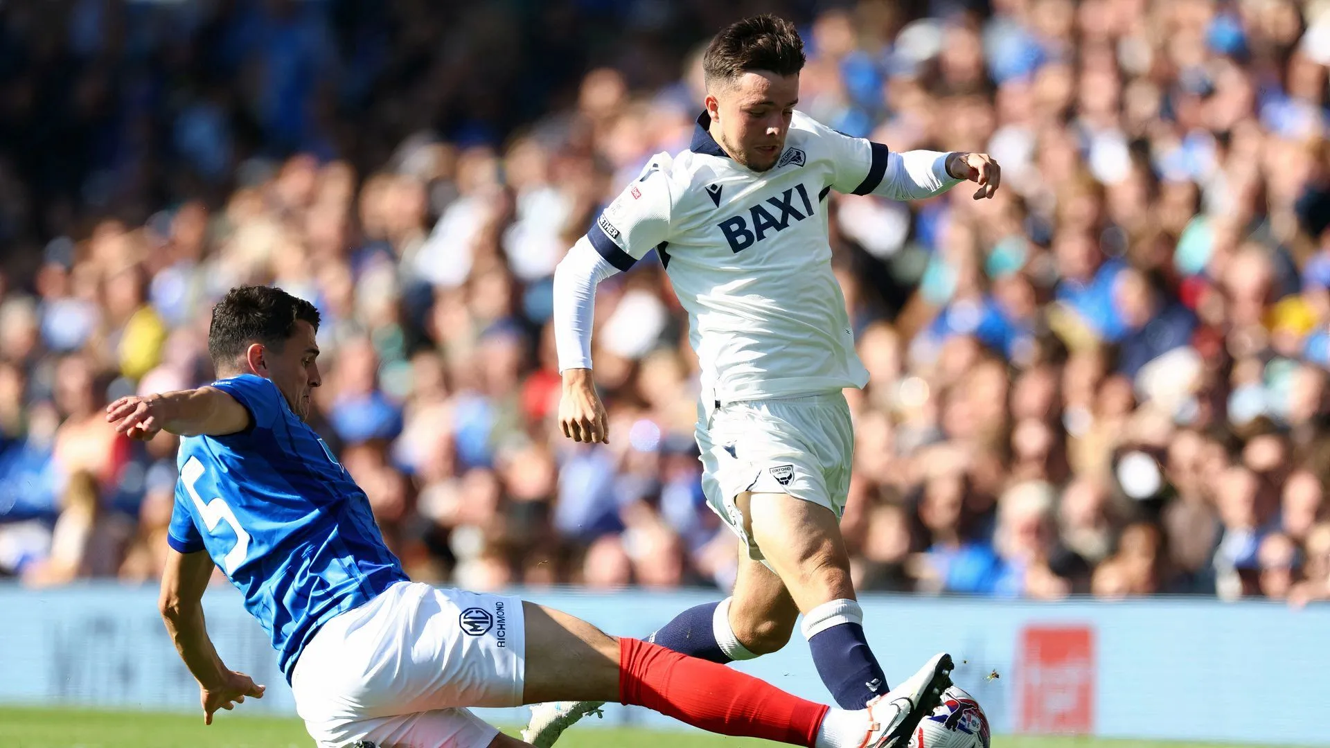Tyler Goodrham thể hiện tiềm năng trong trận đấu cho Oxford United tại giải Hạng Nhất Anh