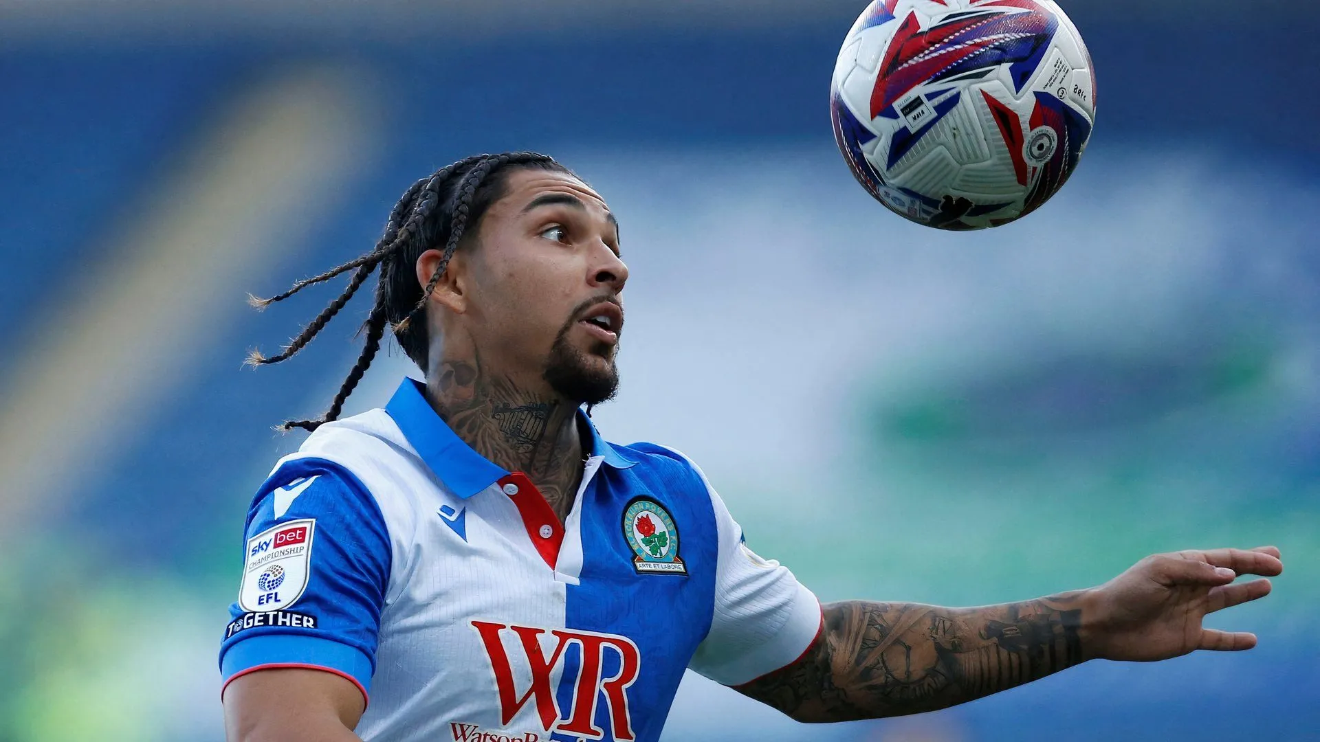 Tyrhys Dolan, mục tiêu chuyển nhượng của Norwich City, trong màu áo Blackburn Rovers