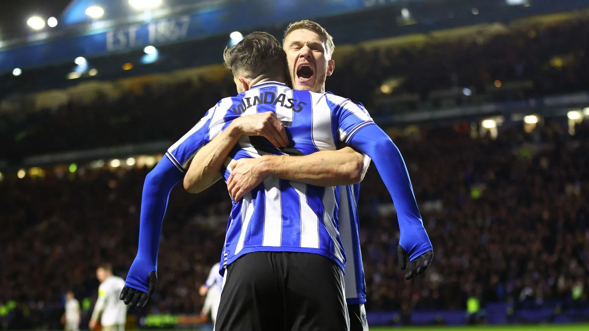 Bộ đôi tấn công Michael Smith và Josh Windass, hai cầu thủ ghi bàn hàng đầu rời Sheffield Wednesday