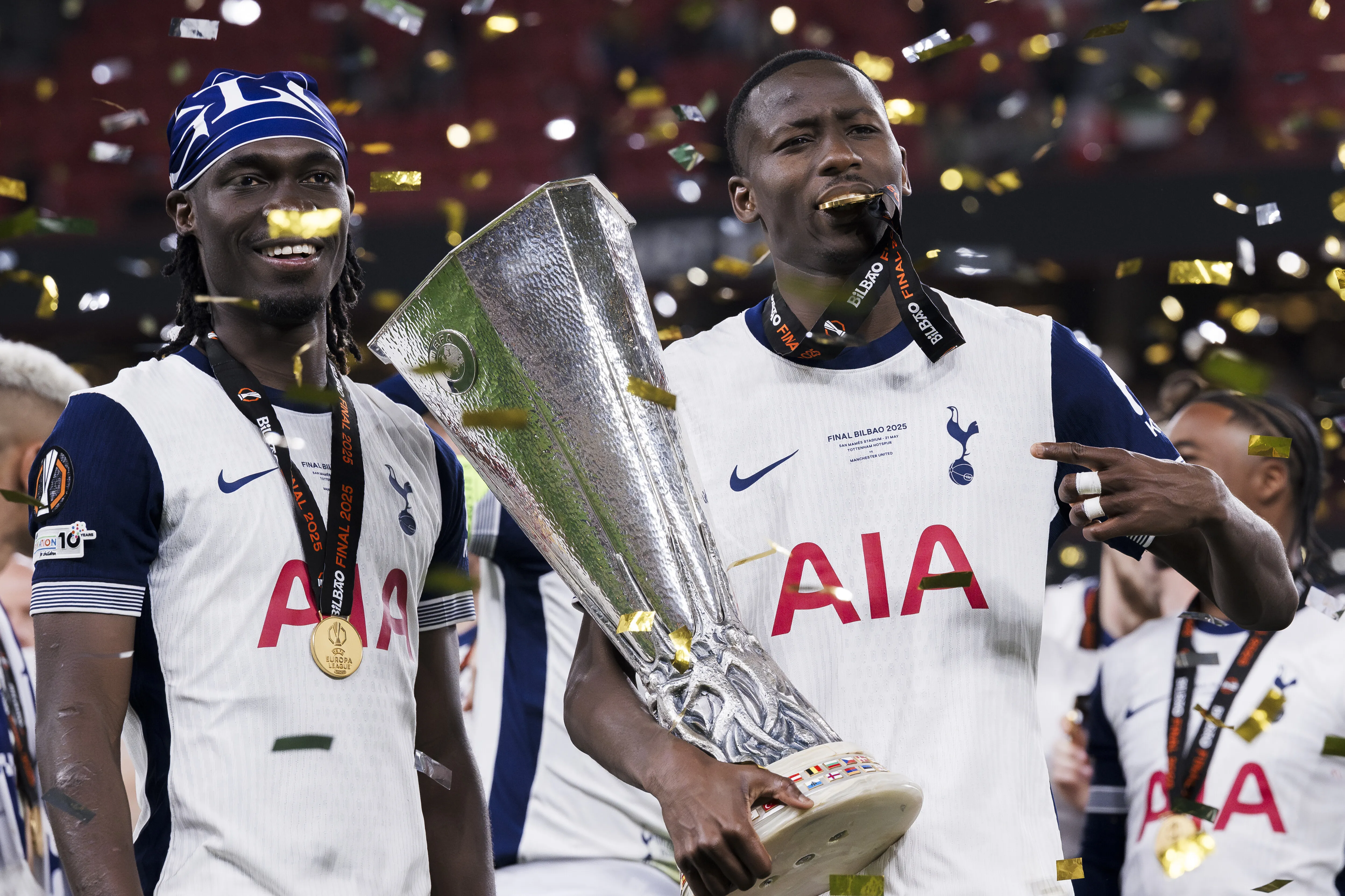 Tottenham Vô Địch Europa League: Pape Sarr Tiết Lộ Áp Lực và Khát Vọng Thay Đổi