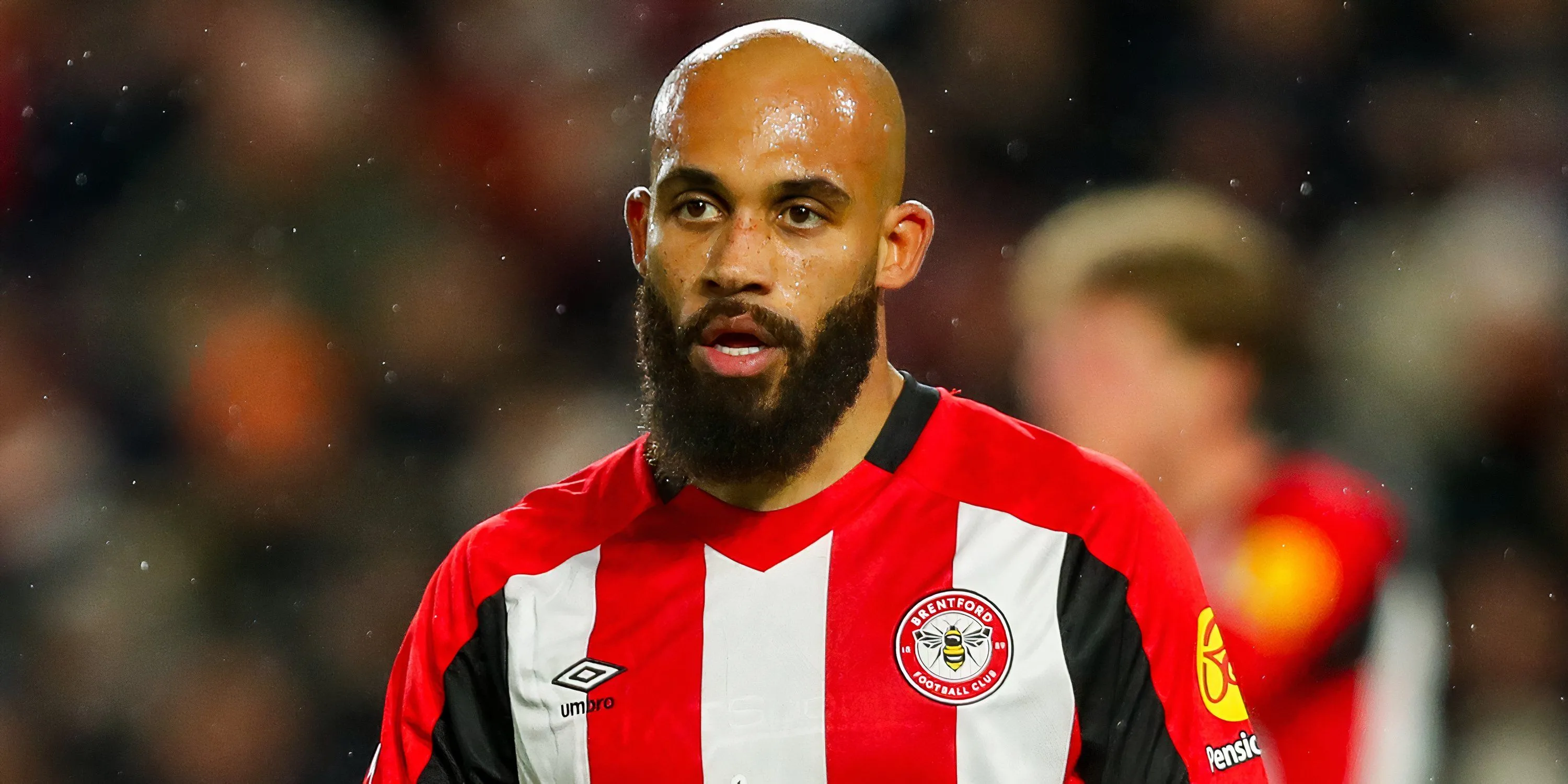 Cầu thủ chạy cánh Bryan Mbeumo thi đấu năng nổ trong màu áo Brentford, mục tiêu chuyển nhượng của MU.