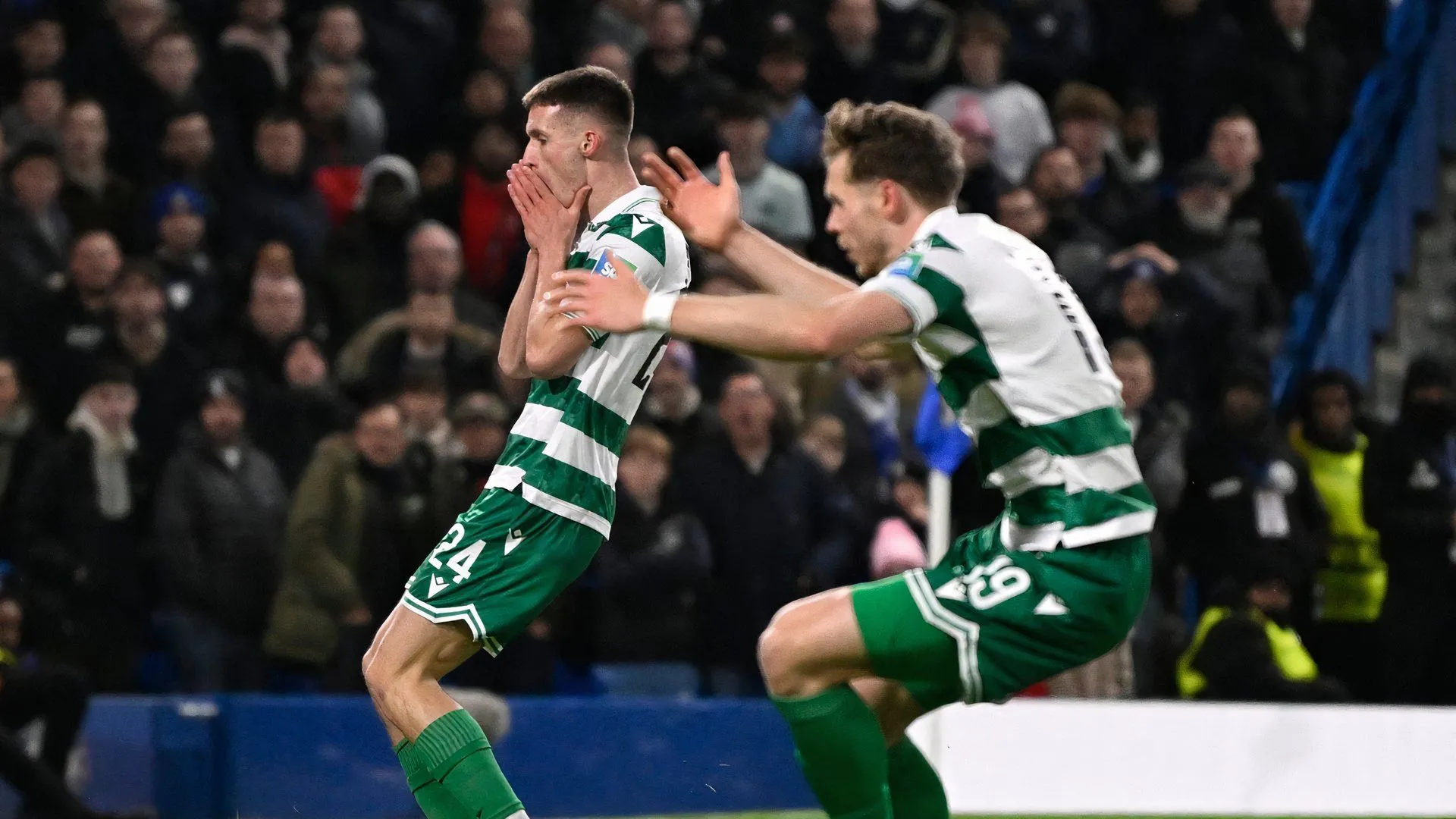 Chân dung tiền đạo Johnny Kenny, mục tiêu chuyển nhượng của Bolton Wanderers