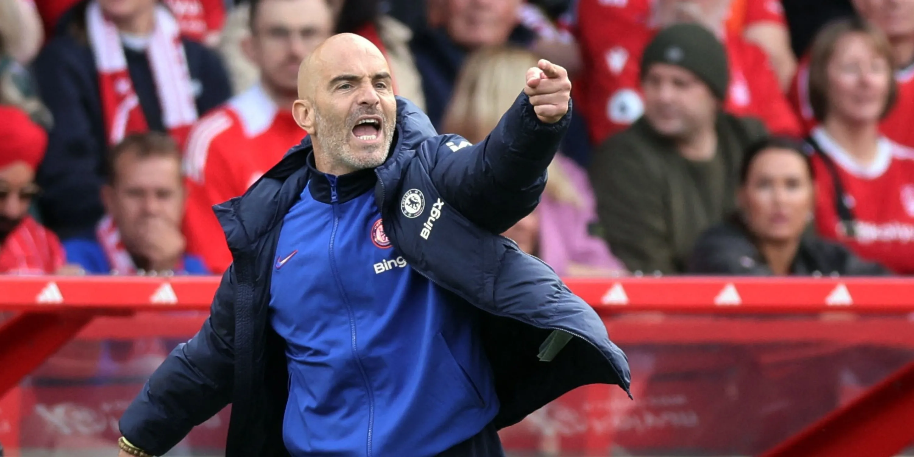 HLV Enzo Maresca trên sân cỏ Premier League cùng Chelsea