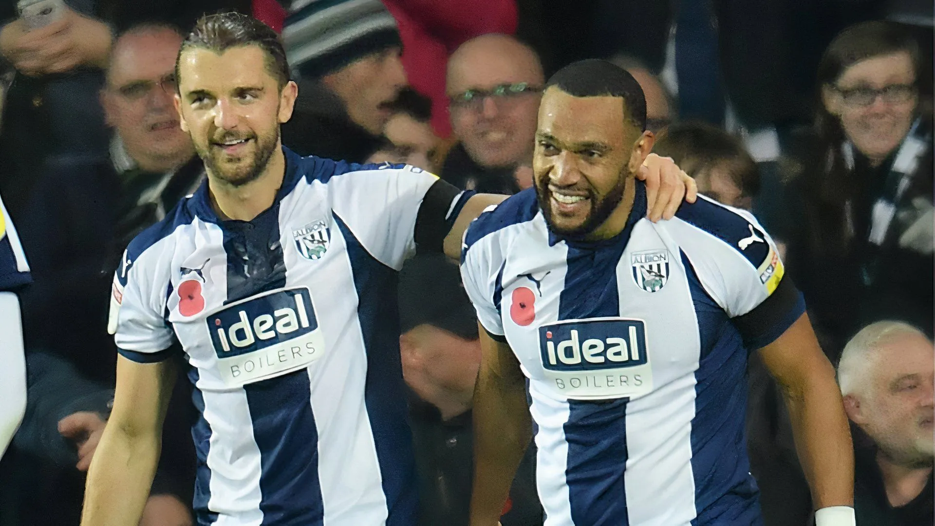 Jay Rodriguez ăn mừng bàn thắng tại Championship, góp phần vào thành công của West Brom