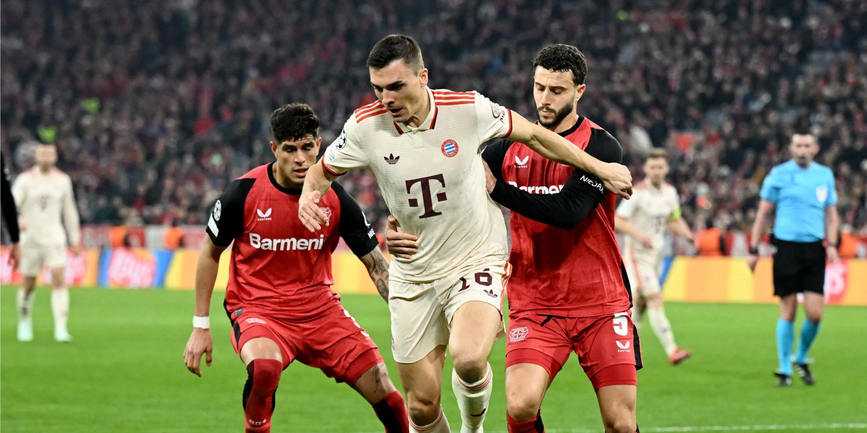João Palhinha trong màu áo Bayern Munich, tiền vệ được mệnh danh &quot;quái vật phòng ngự&quot;.