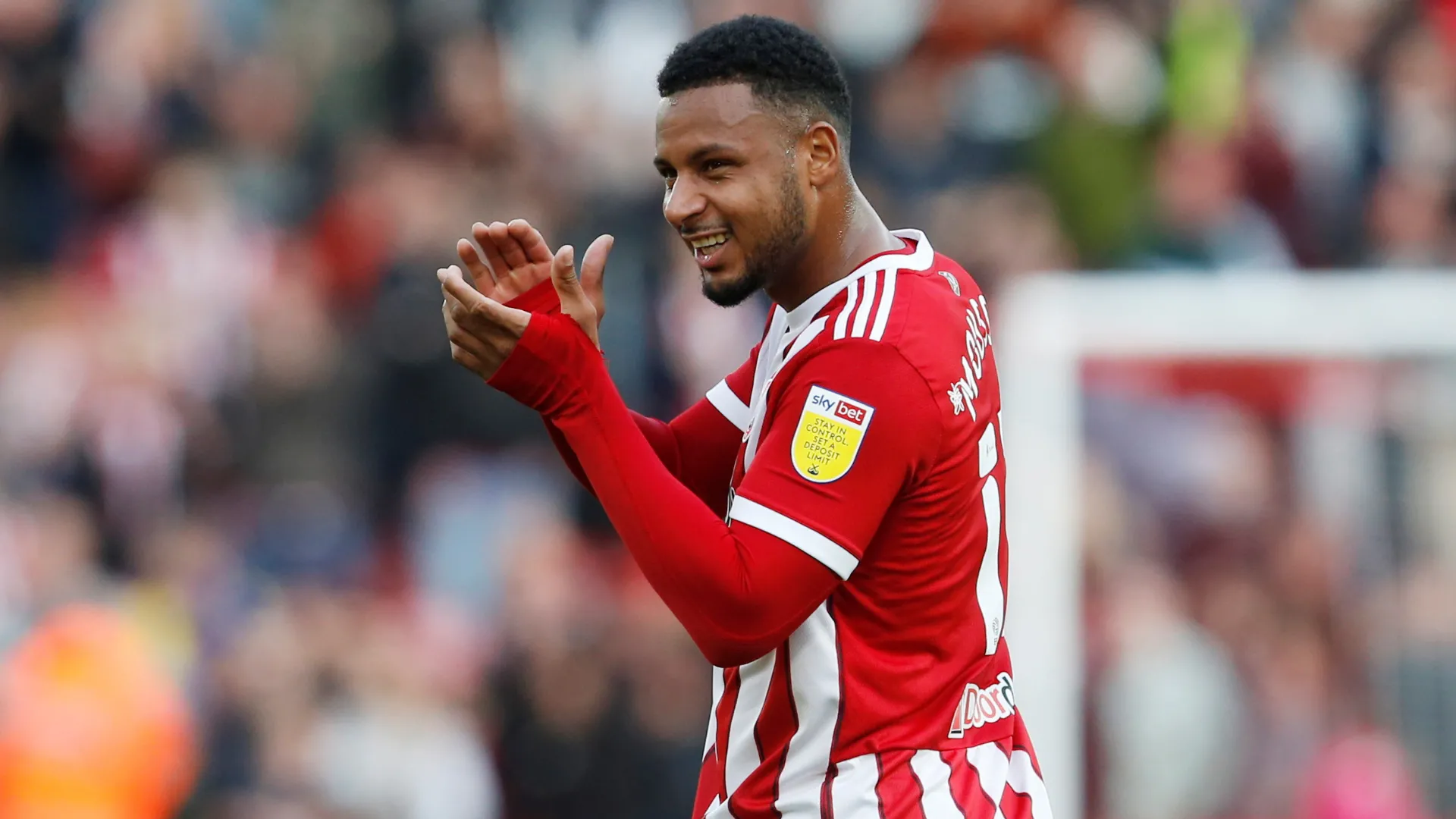 Lys Mousset trên sân tập của Sheffield United