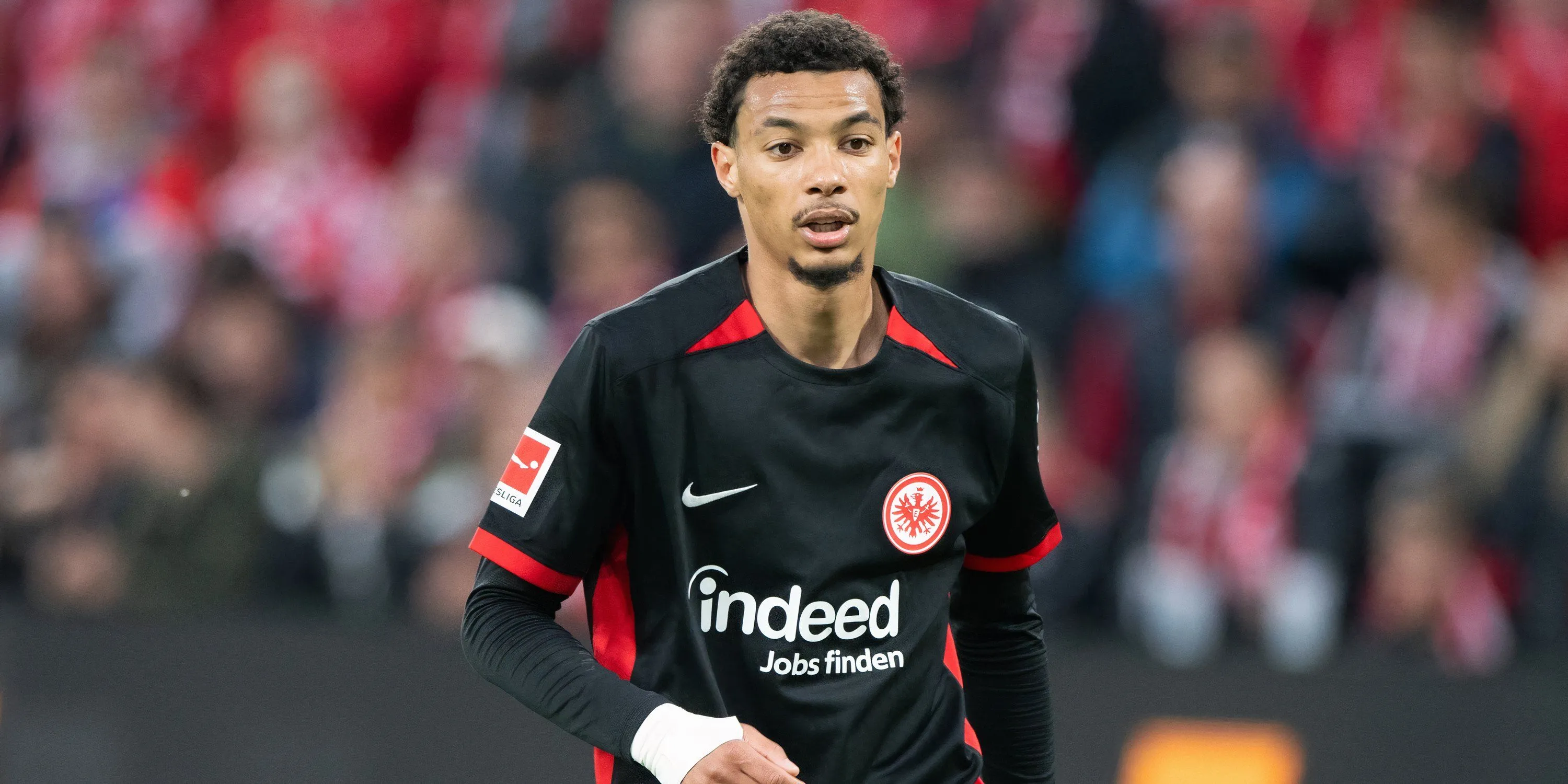 Tiền đạo Hugo Ekitike thi đấu cho Eintracht Frankfurt trong mùa giải 2024/25