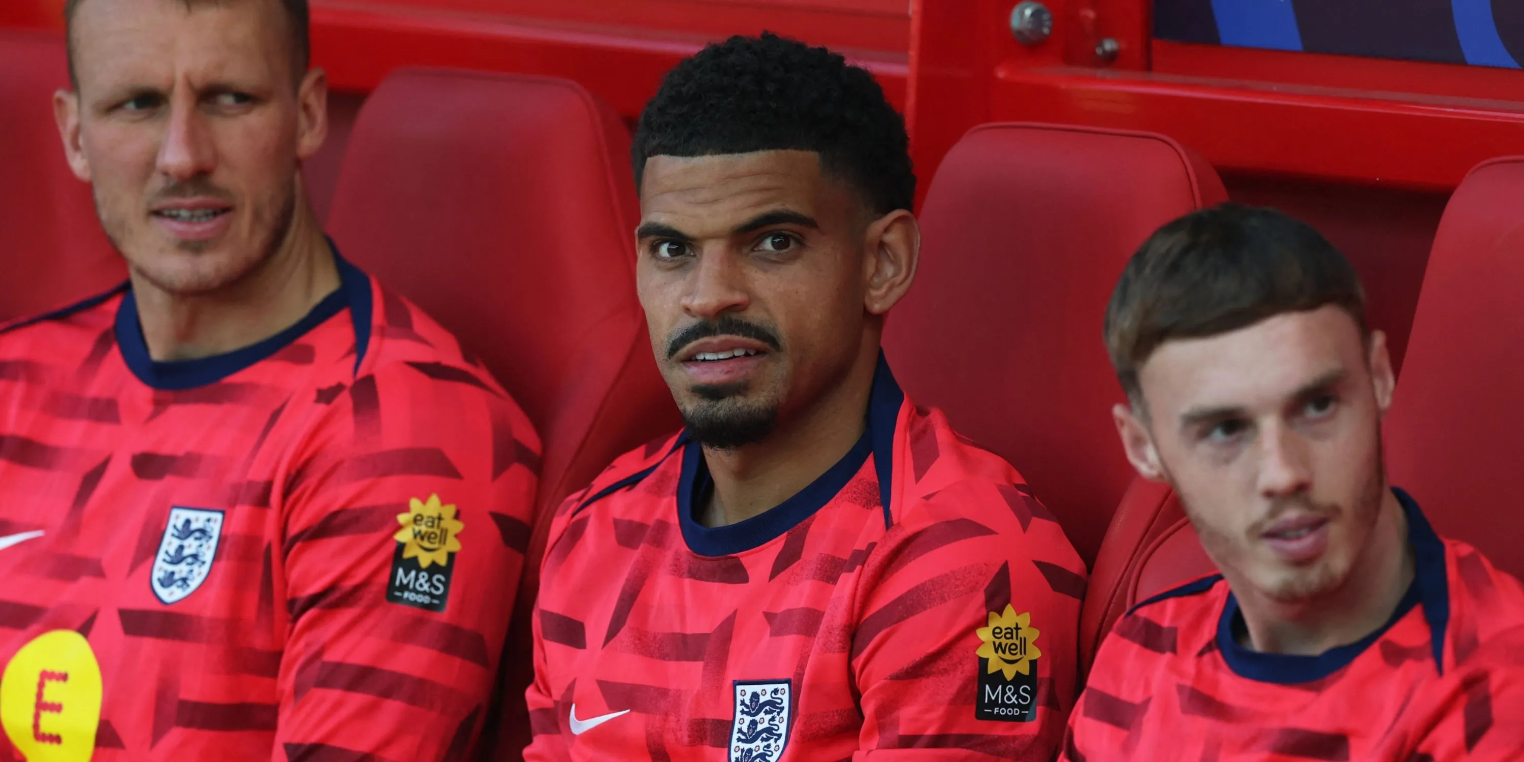 Tiền vệ Morgan Gibbs-White trong màu áo đội tuyển Anh