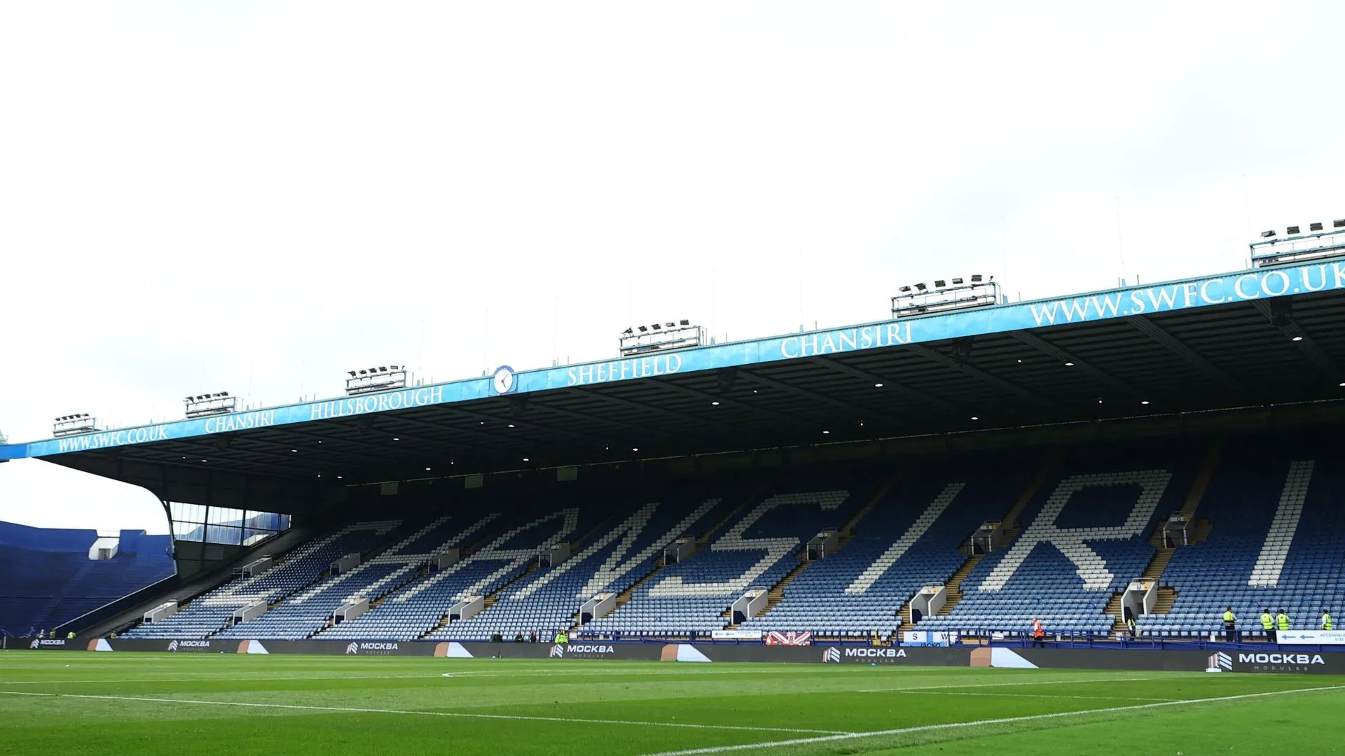 Khán đài North Stand tại sân vận động Hillsborough của Sheffield Wednesday đã được mở cửa trở lại