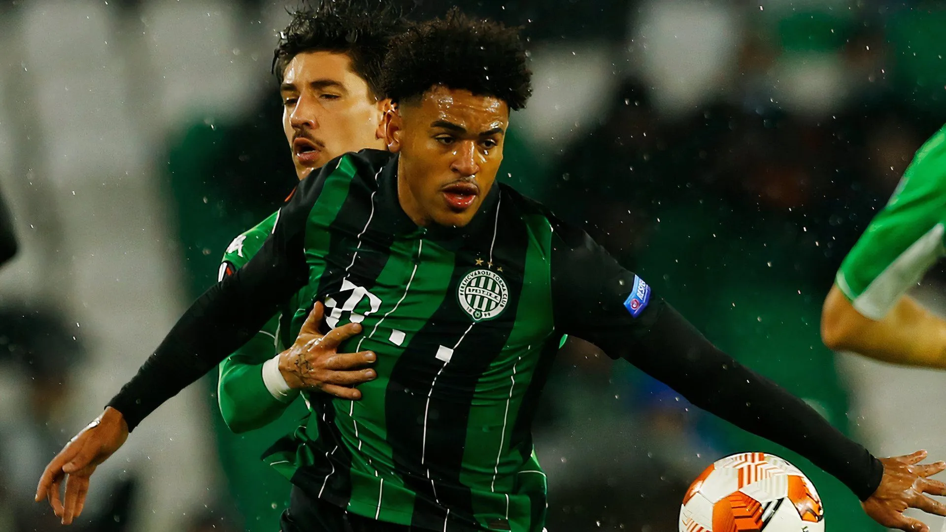 Ryan Mmaee trong màu áo Stoke City, cầu thủ có tương lai bất định tại CLB