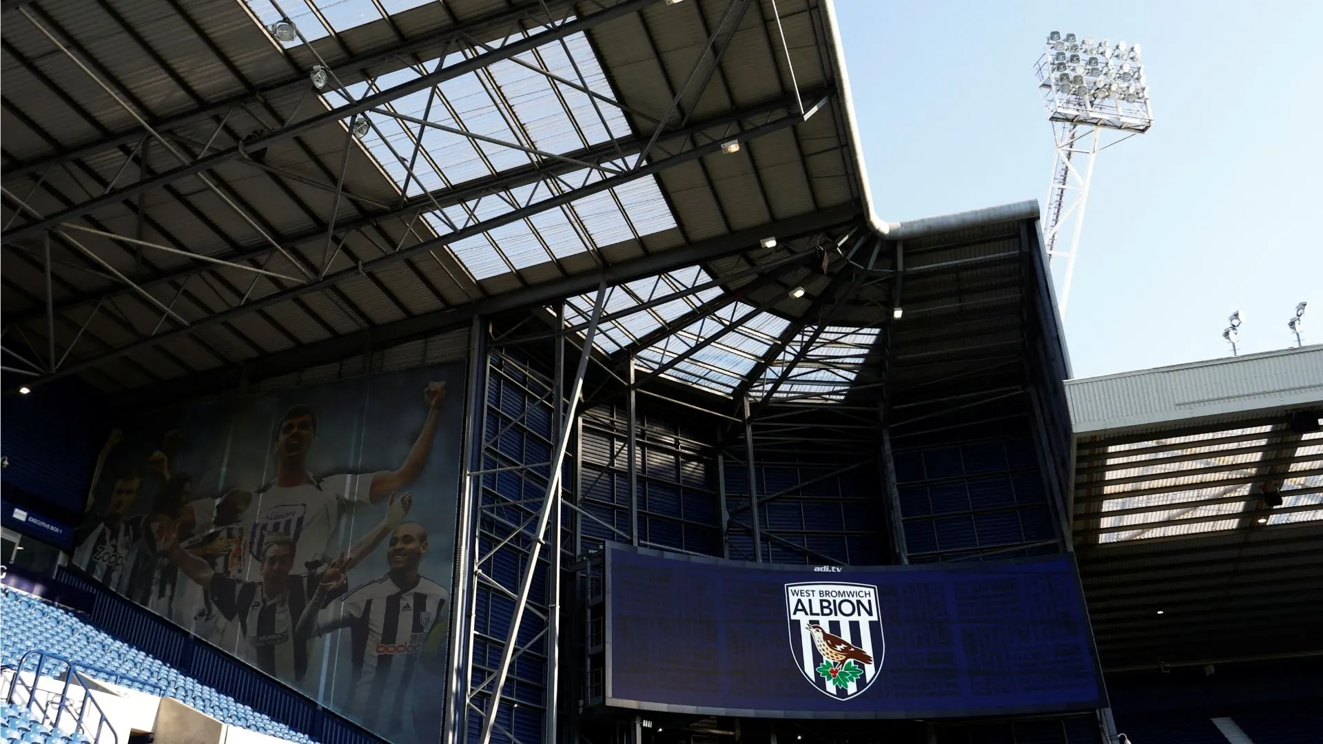 Sân The Hawthorns, biểu tượng của West Bromwich Albion trong Championship