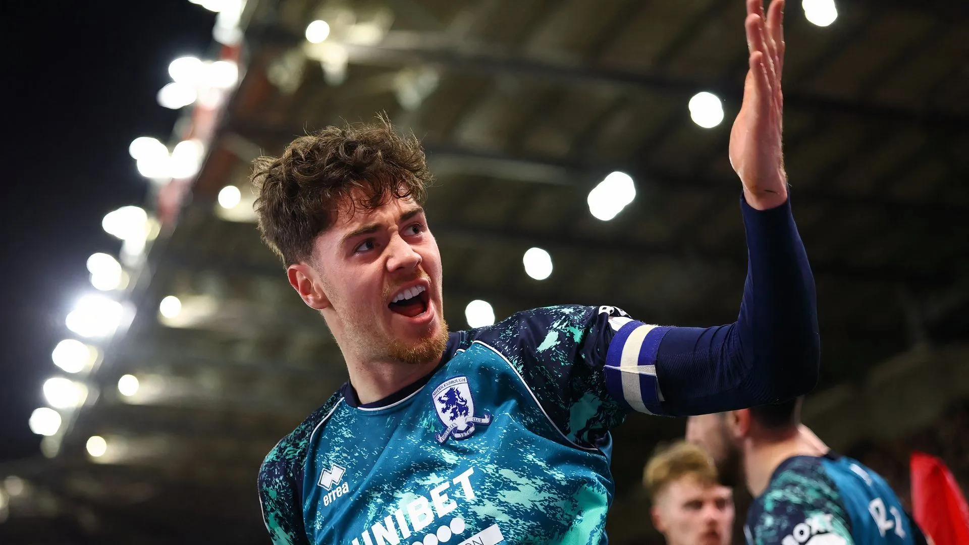 Hayden Hackney ăn mừng cùng Middlesbrough, tiền vệ trung tâm sáng giá của Championship
