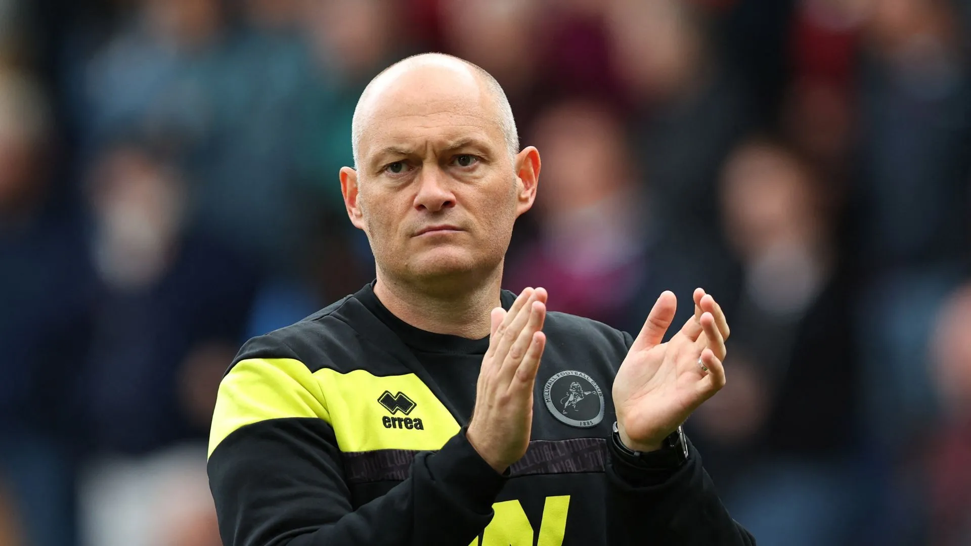 Huấn luyện viên Alex Neil của Millwall tại một trận đấu Championship