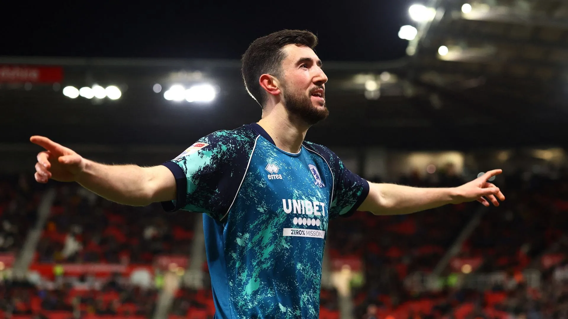 Tiền vệ Finn Azaz của Middlesbrough