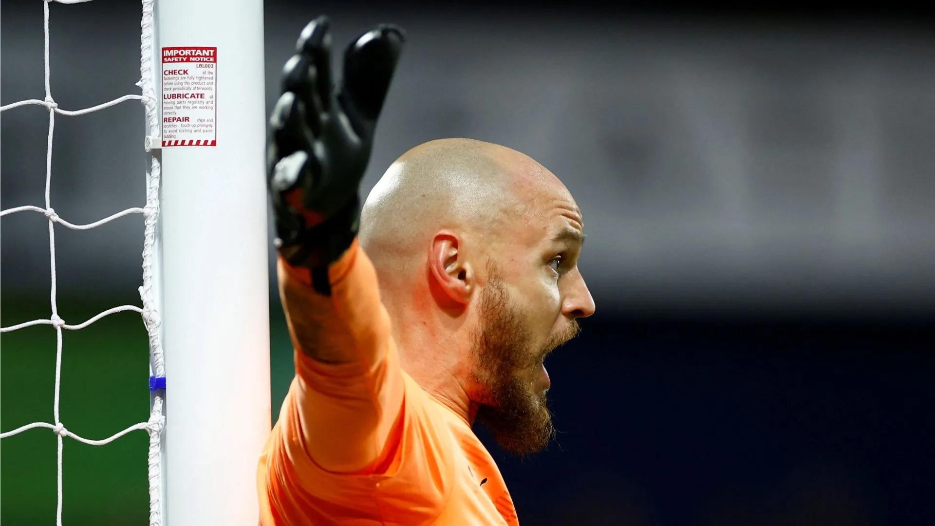 David Button trong màu áo West Brom/khung hình chuyển sang Ipswich Town, thủ môn nhiều kinh nghiệm tại hạng Nhất