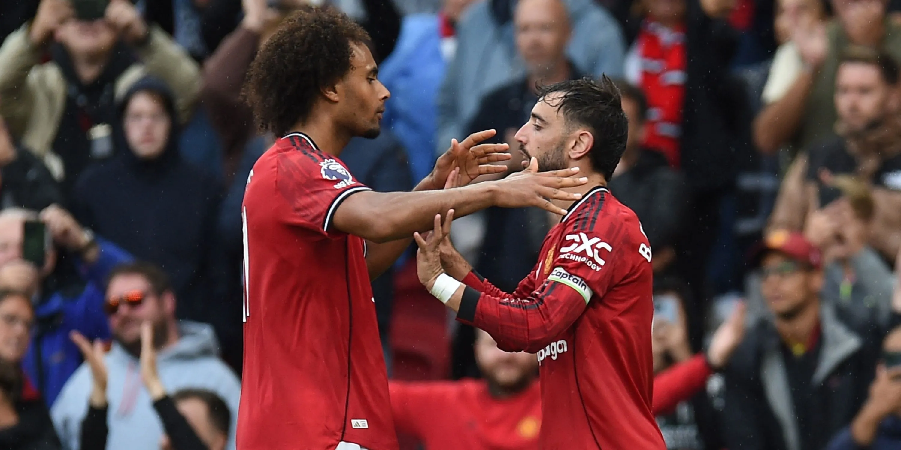 Joshua Zirkzee trong tình huống dứt điểm cho Man Utd, mục tiêu chuyển nhượng có thể ra đi