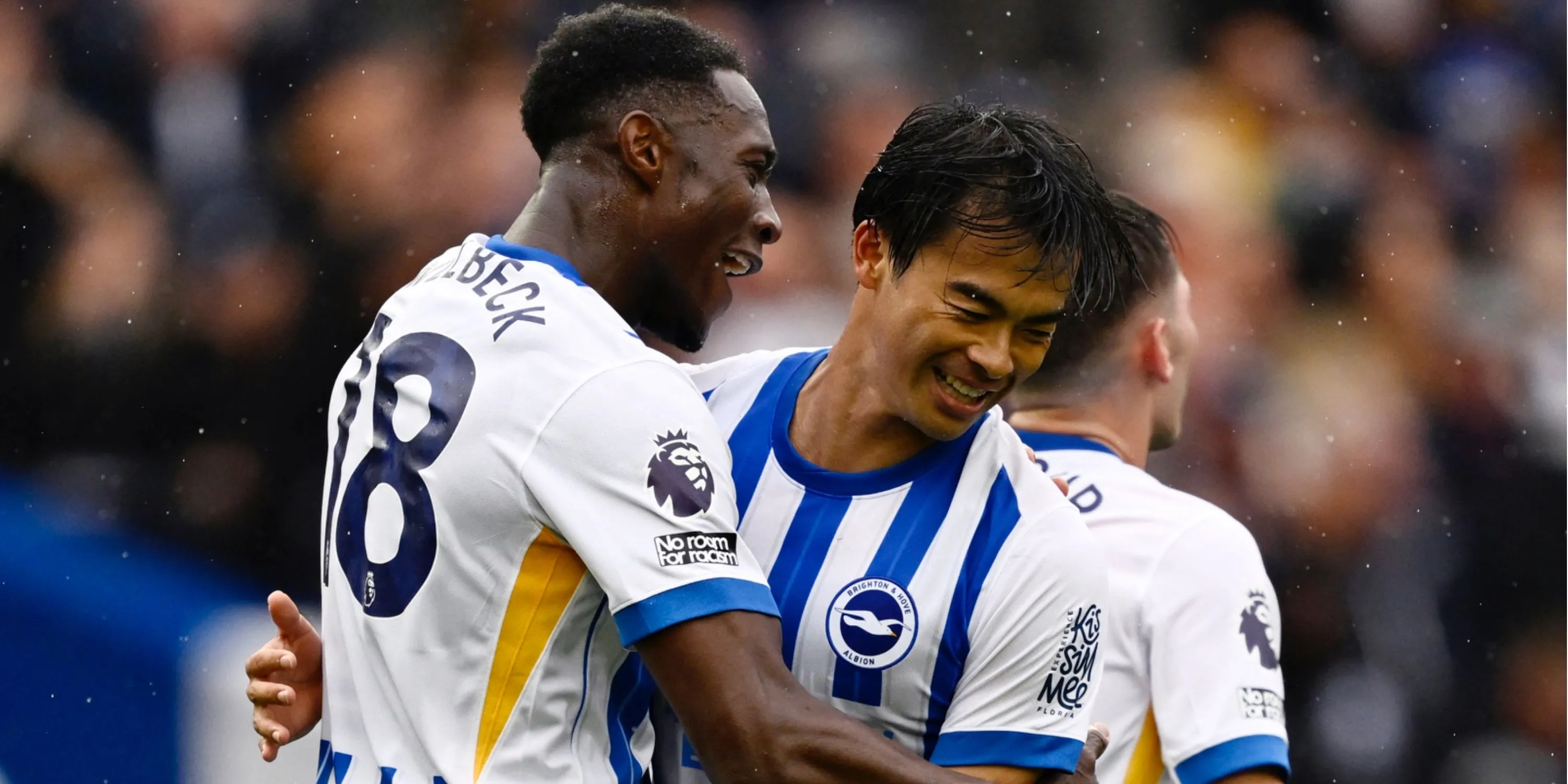 Lewis Dunk của Brighton nhận thẻ và đối mặt nguy cơ treo giò do tích lũy