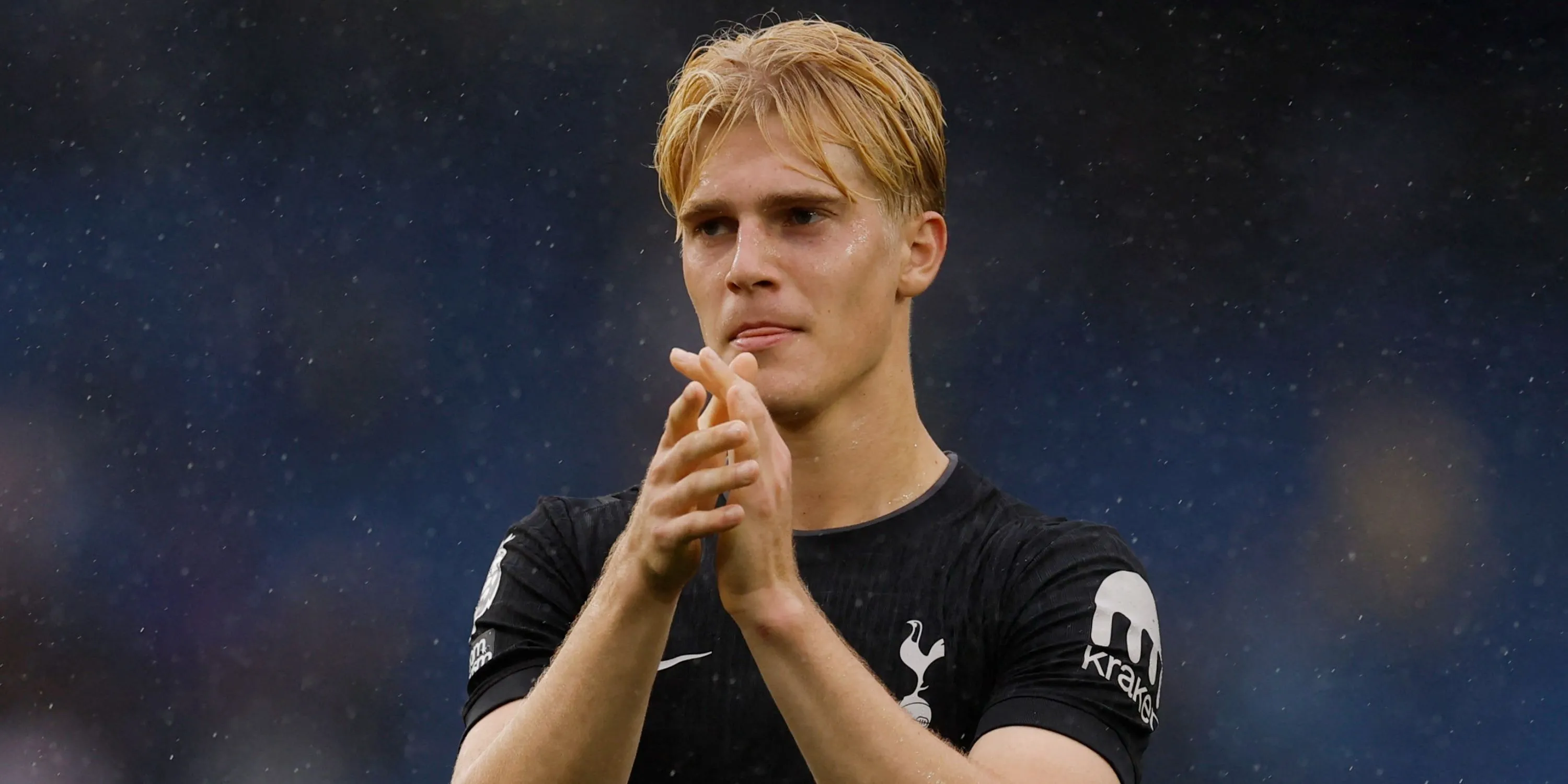 Lucas Bergvall phối hợp ở tuyến giữa Spurs, pha bóng từ trận thắng West Ham