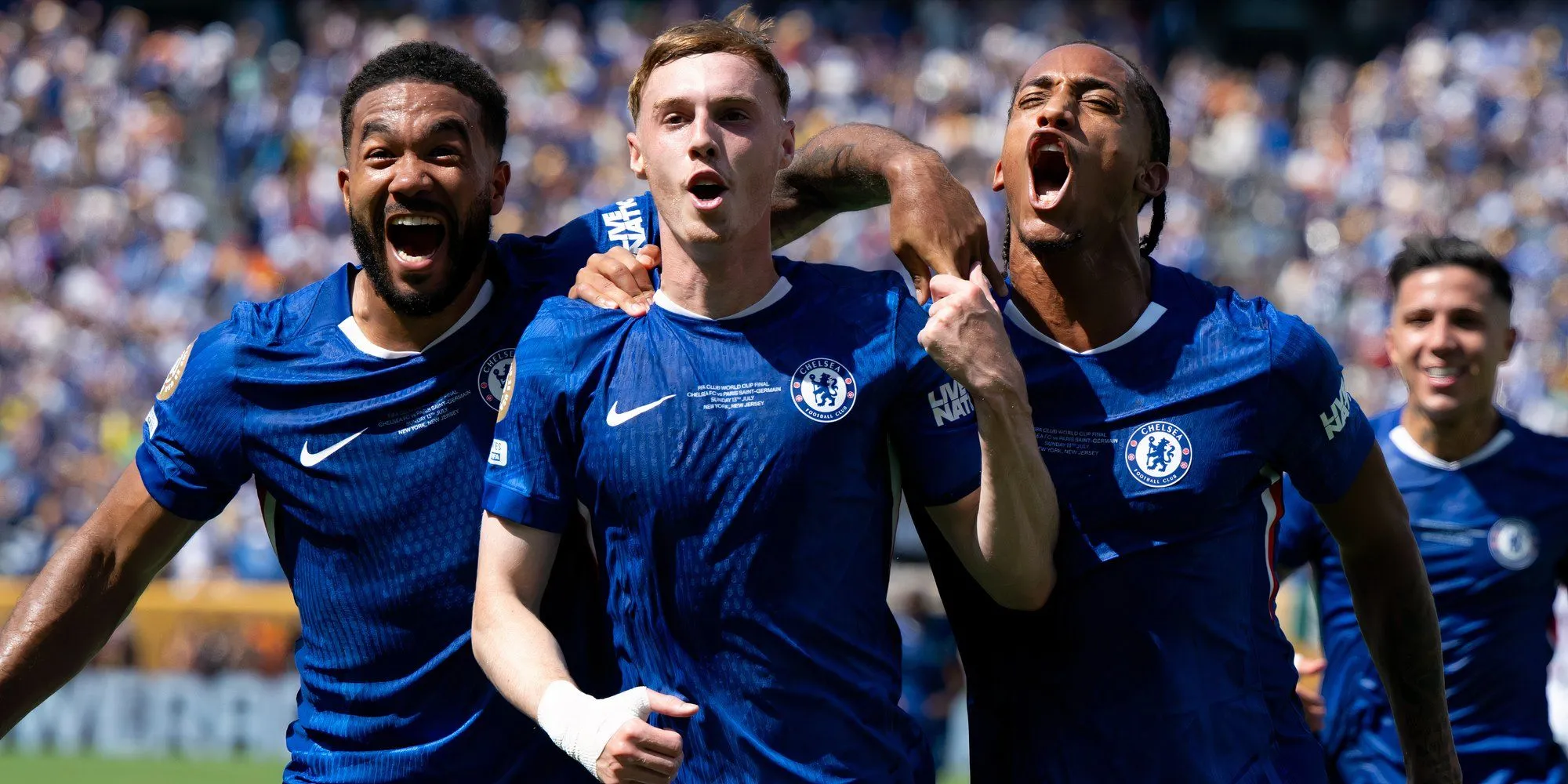 Malo Gusto của Chelsea bị đuổi sau hai thẻ vàng và sẽ vắng mặt vì án treo giò