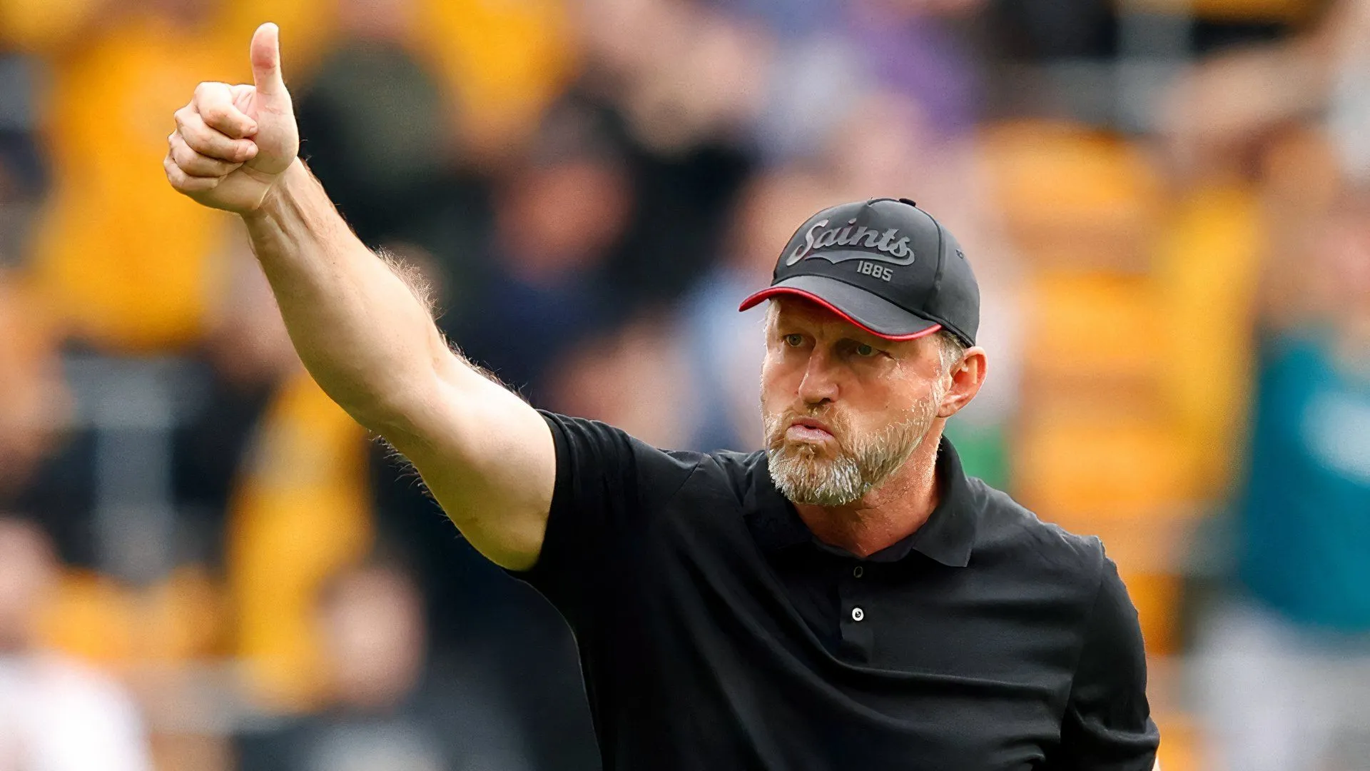 Ralph Hasenhuttl chỉ đạo học trò trong một trận đấu