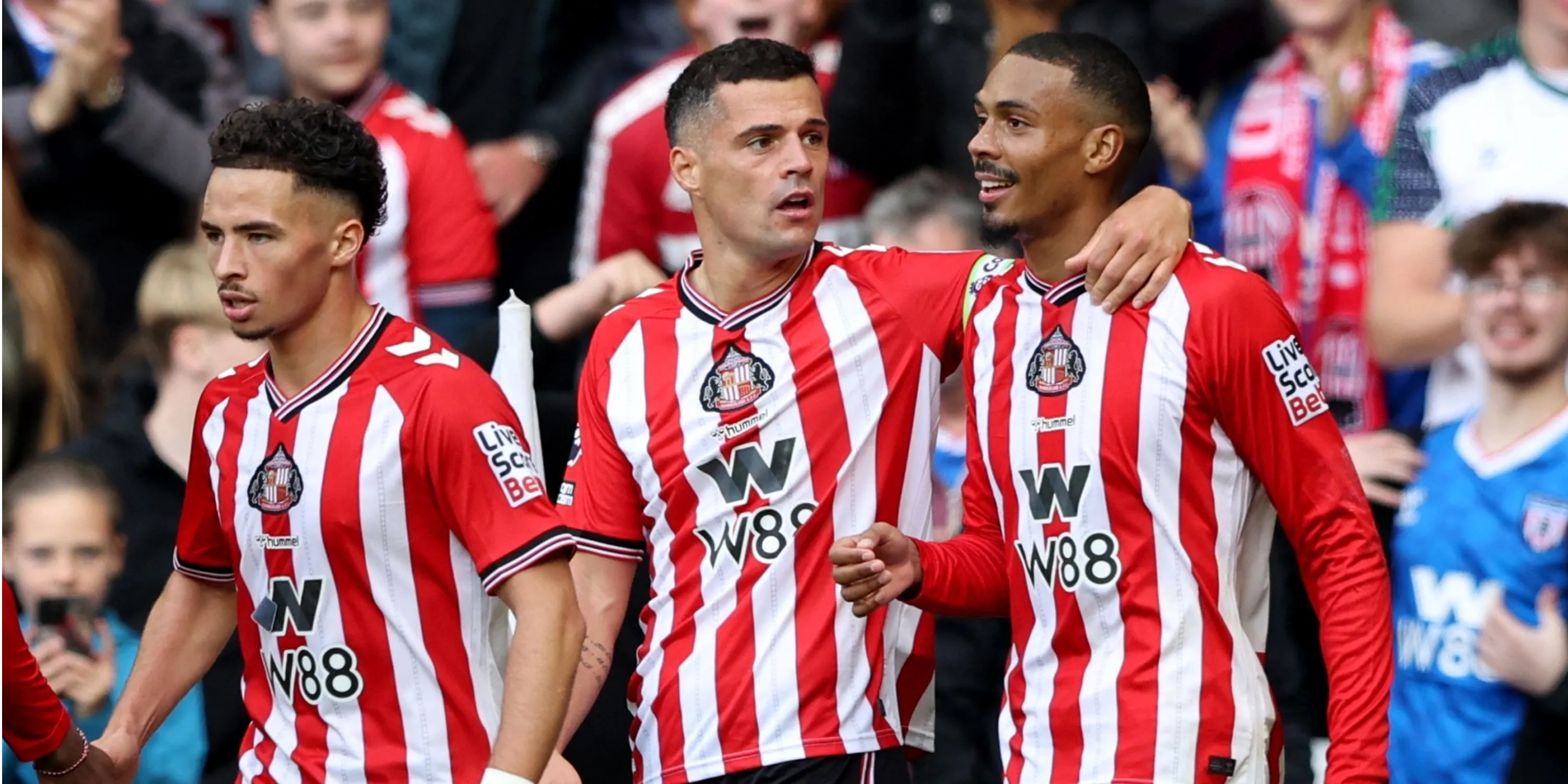 Wilson Isidor dẫn dắt hàng công Sunderland với kinh nghiệm ghi bàn từ Championship