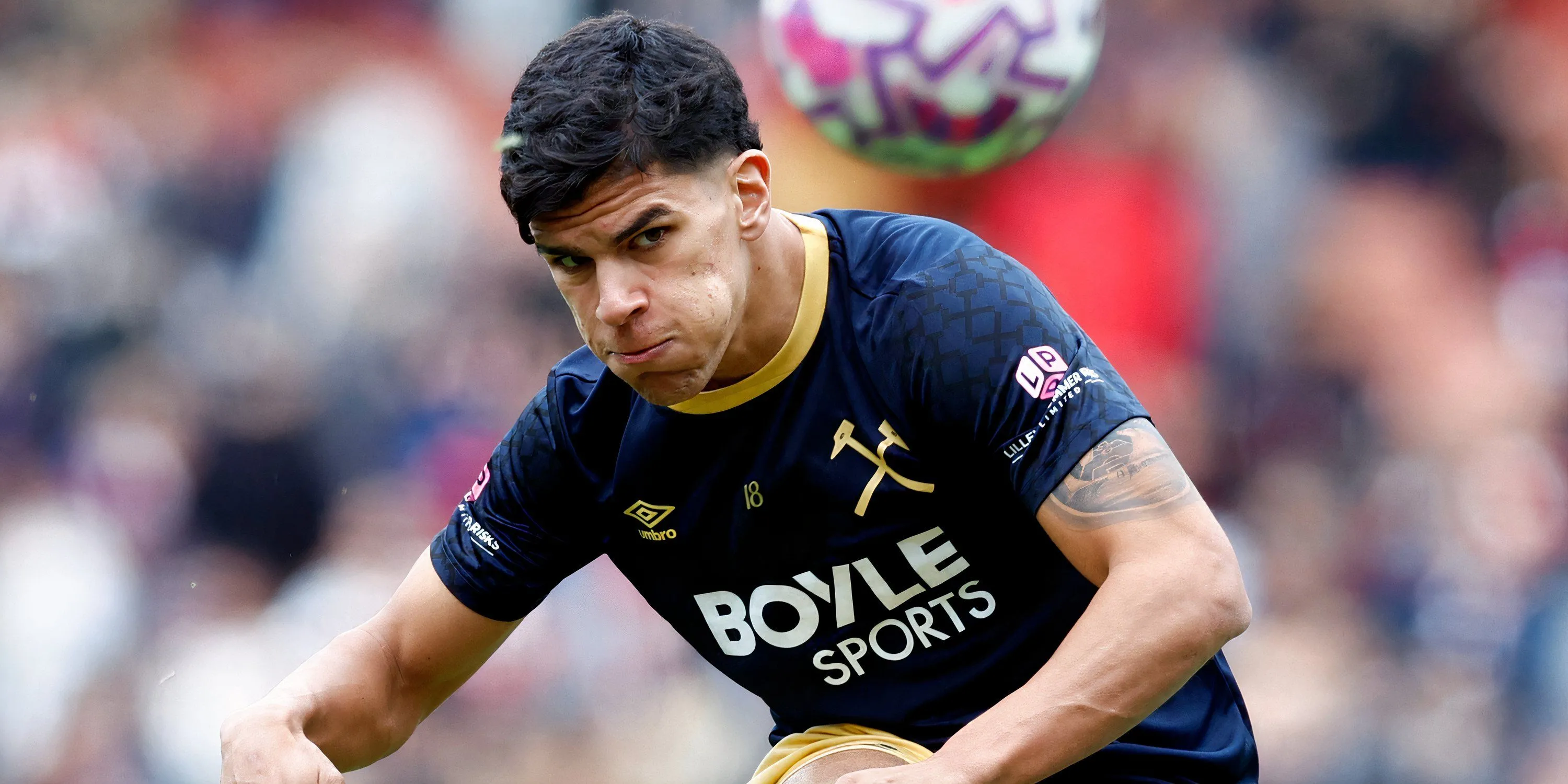 Mateus Fernandes trong trận đấu cho West Ham