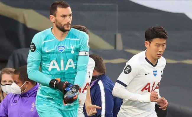 Son và Lloris lỗi qua tiếng lại.
